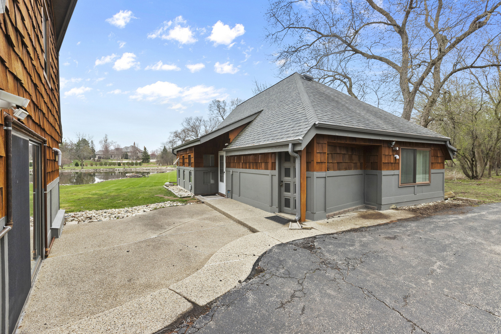 330 S Barrington Road