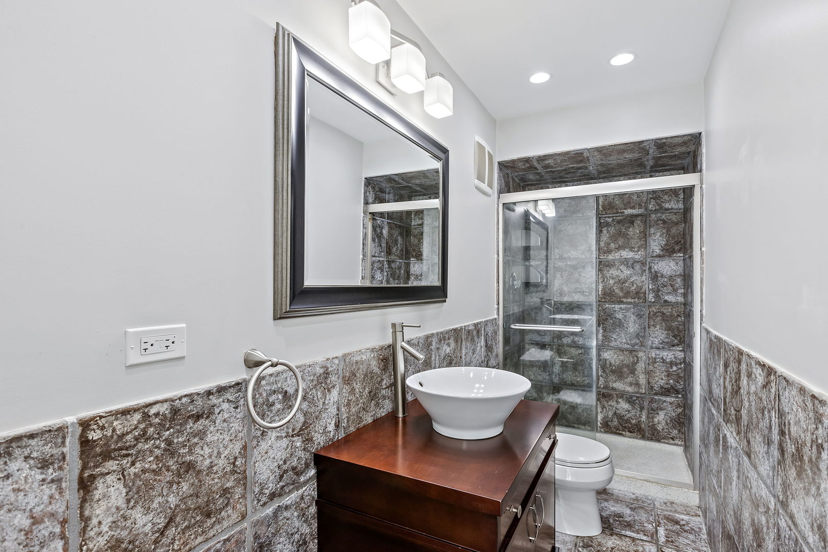 330 S Barrington Road