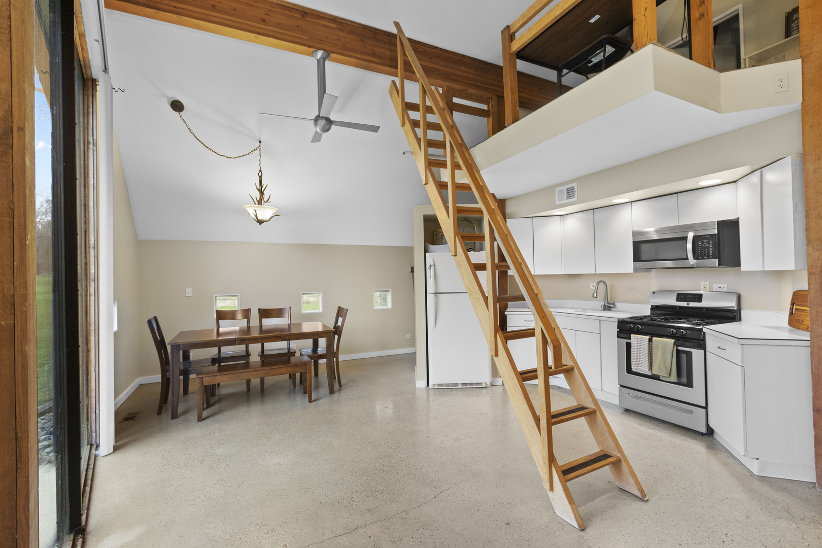 330 S Barrington Road