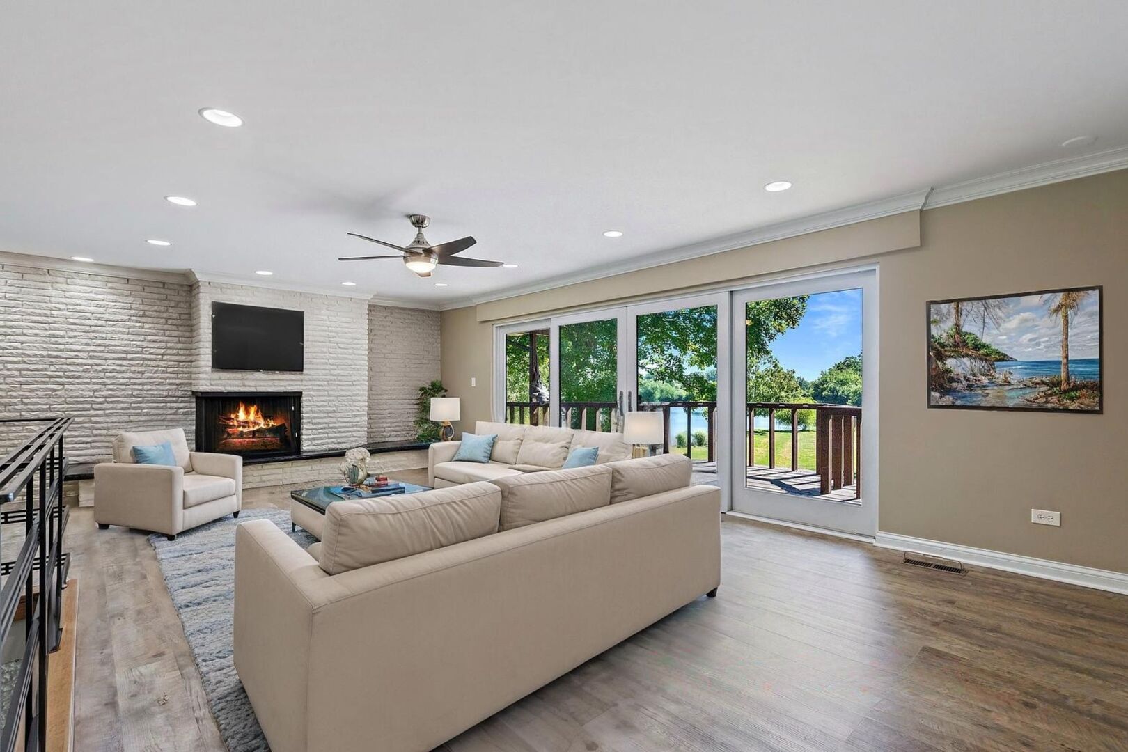 330 S Barrington Road