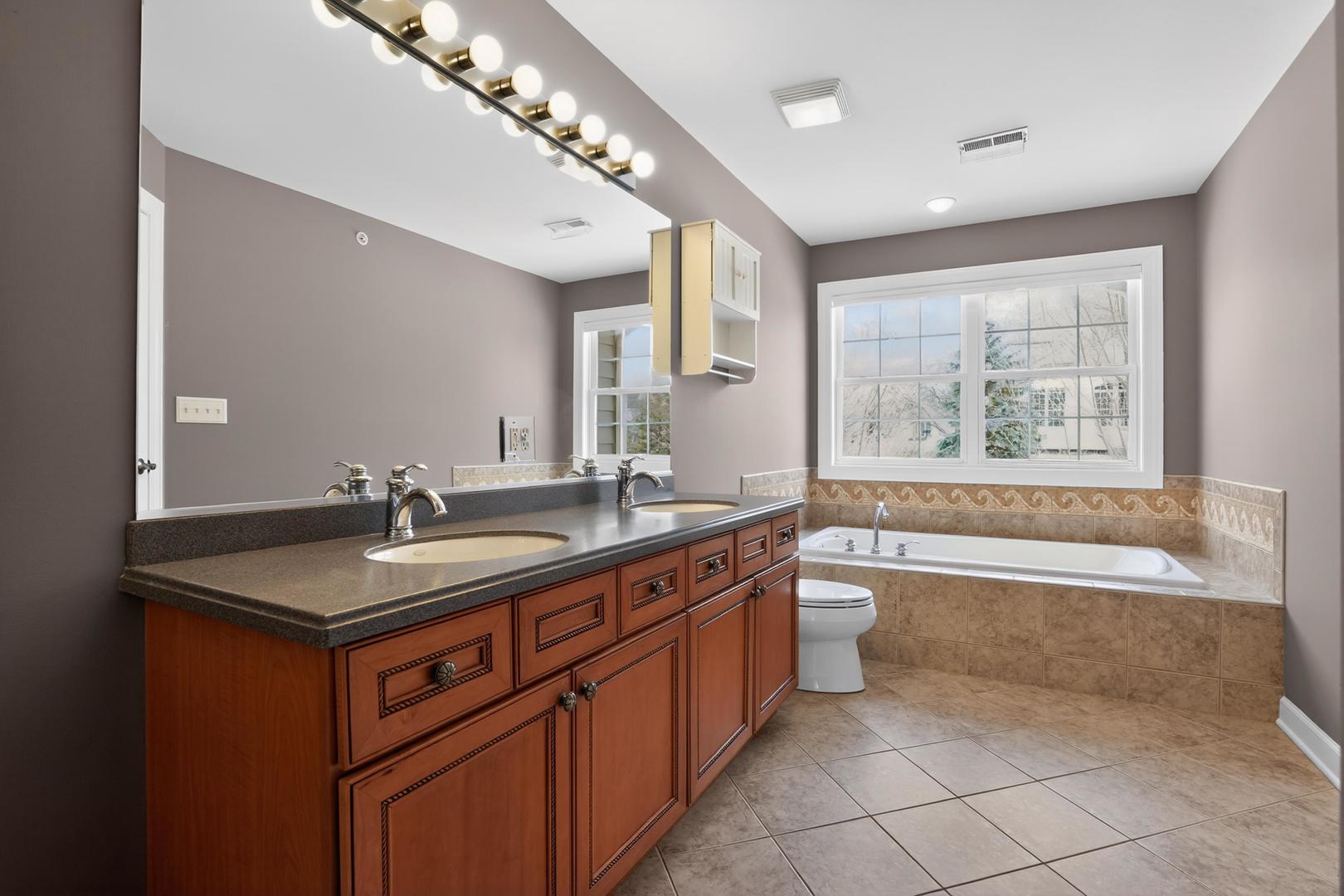 612 Stone Canyon Circle