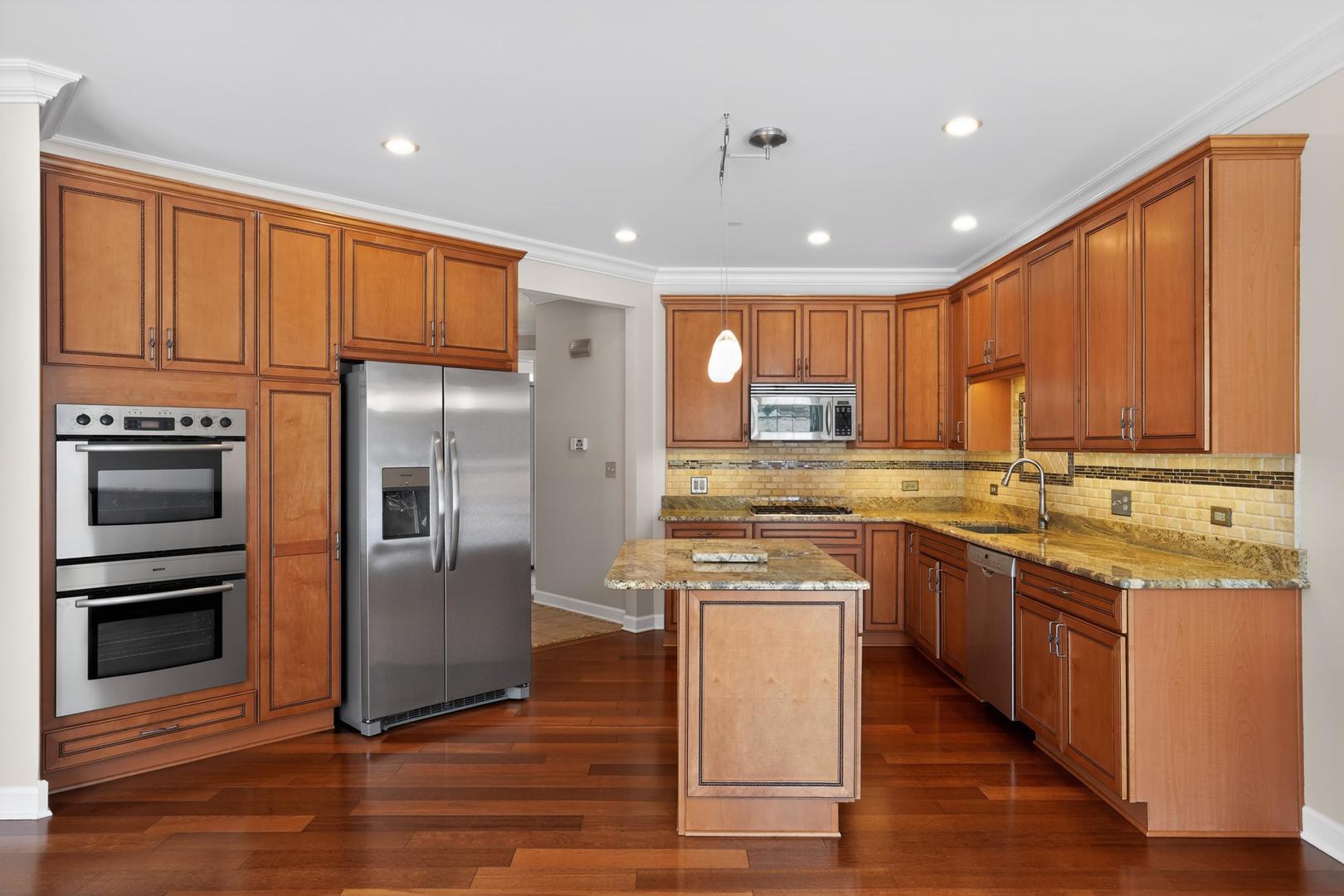 612 Stone Canyon Circle