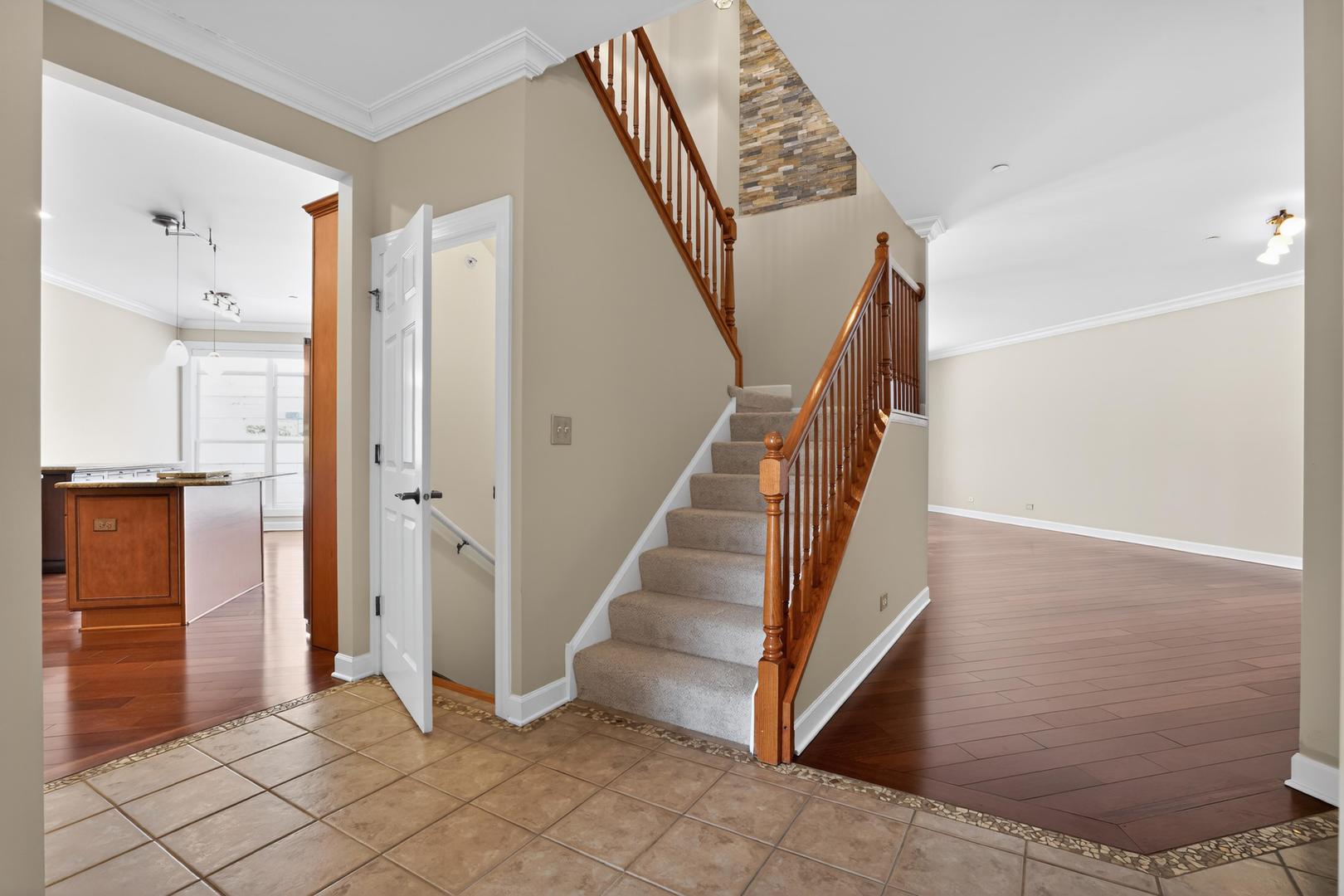 612 Stone Canyon Circle