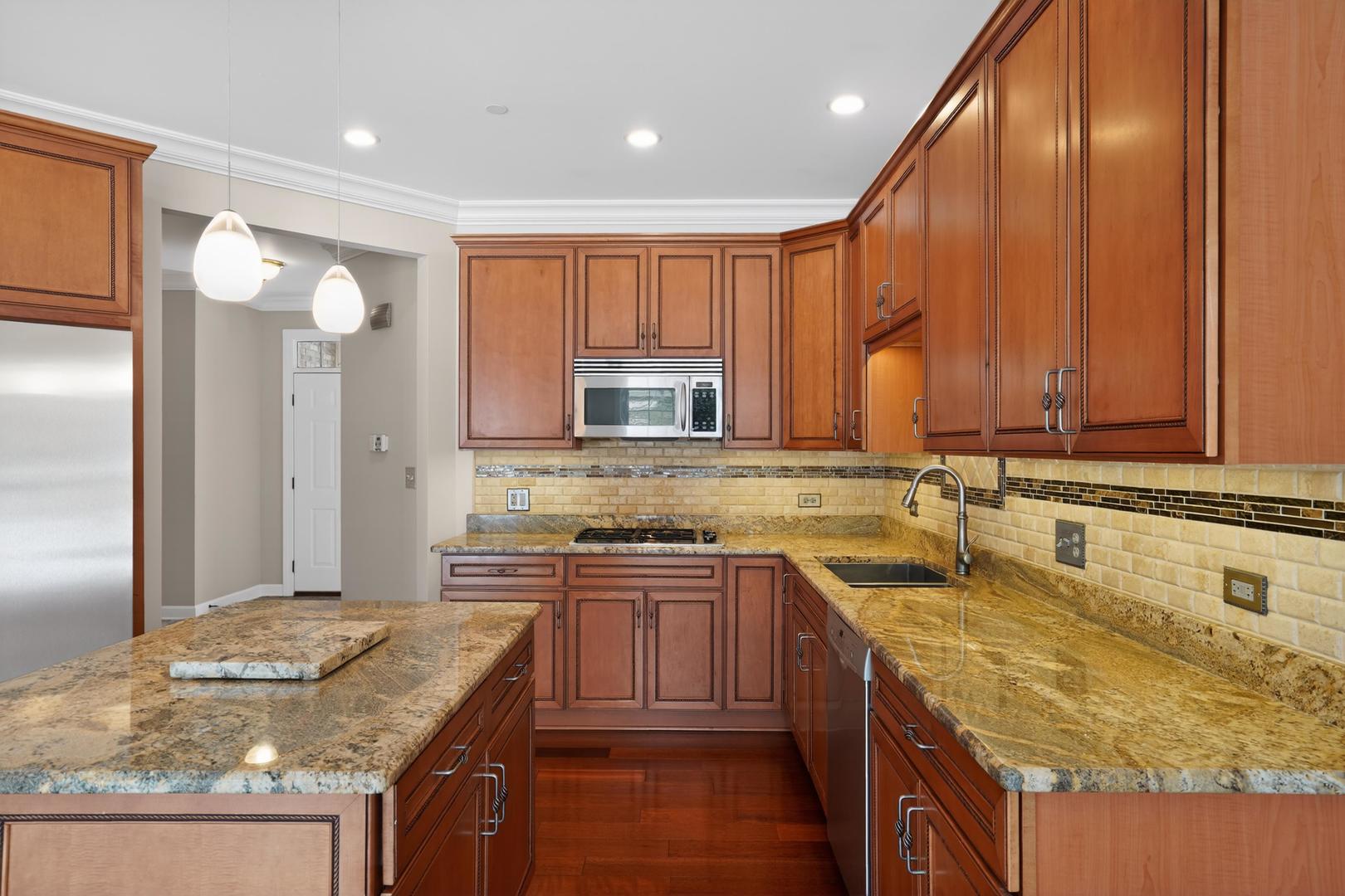 612 Stone Canyon Circle