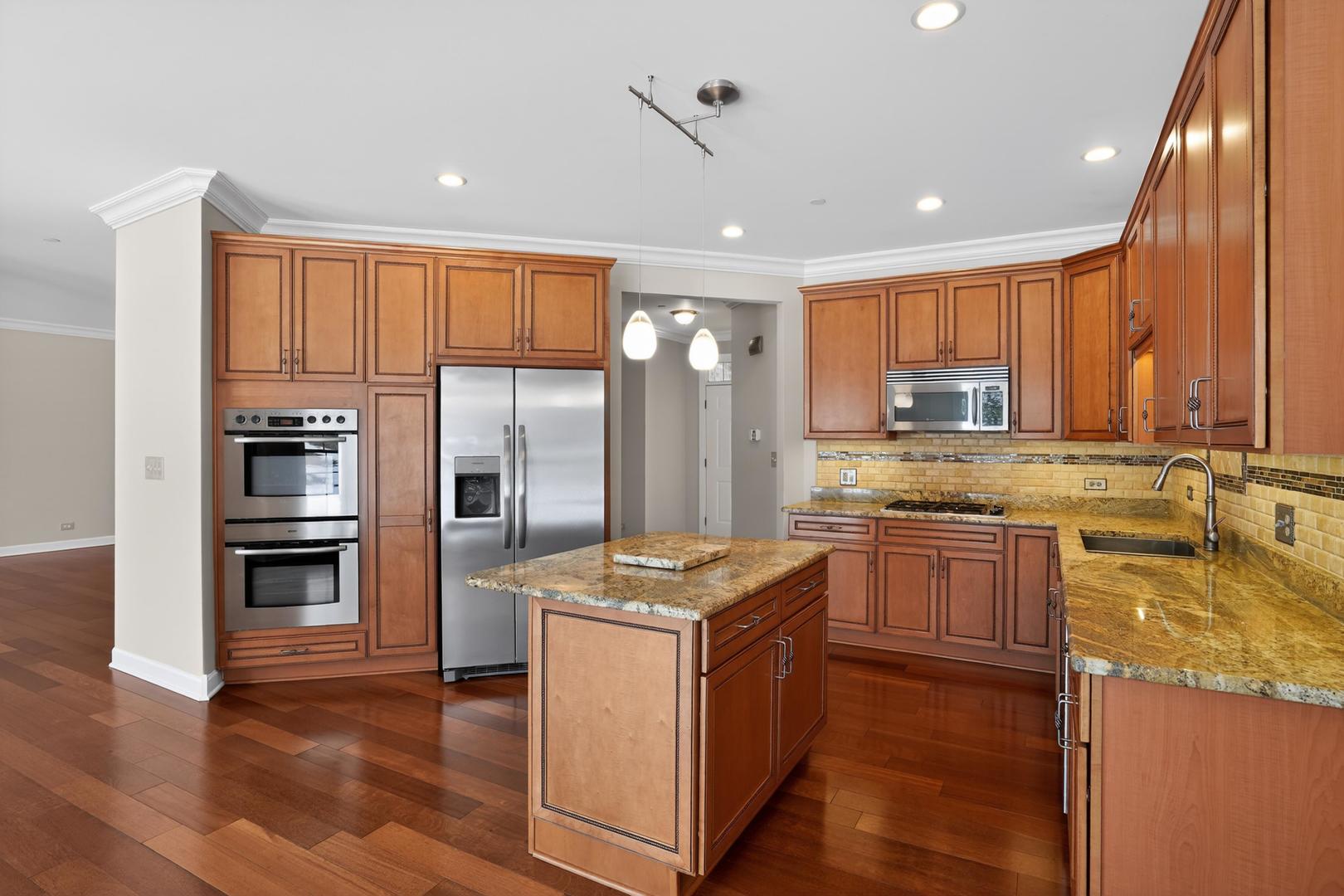 612 Stone Canyon Circle