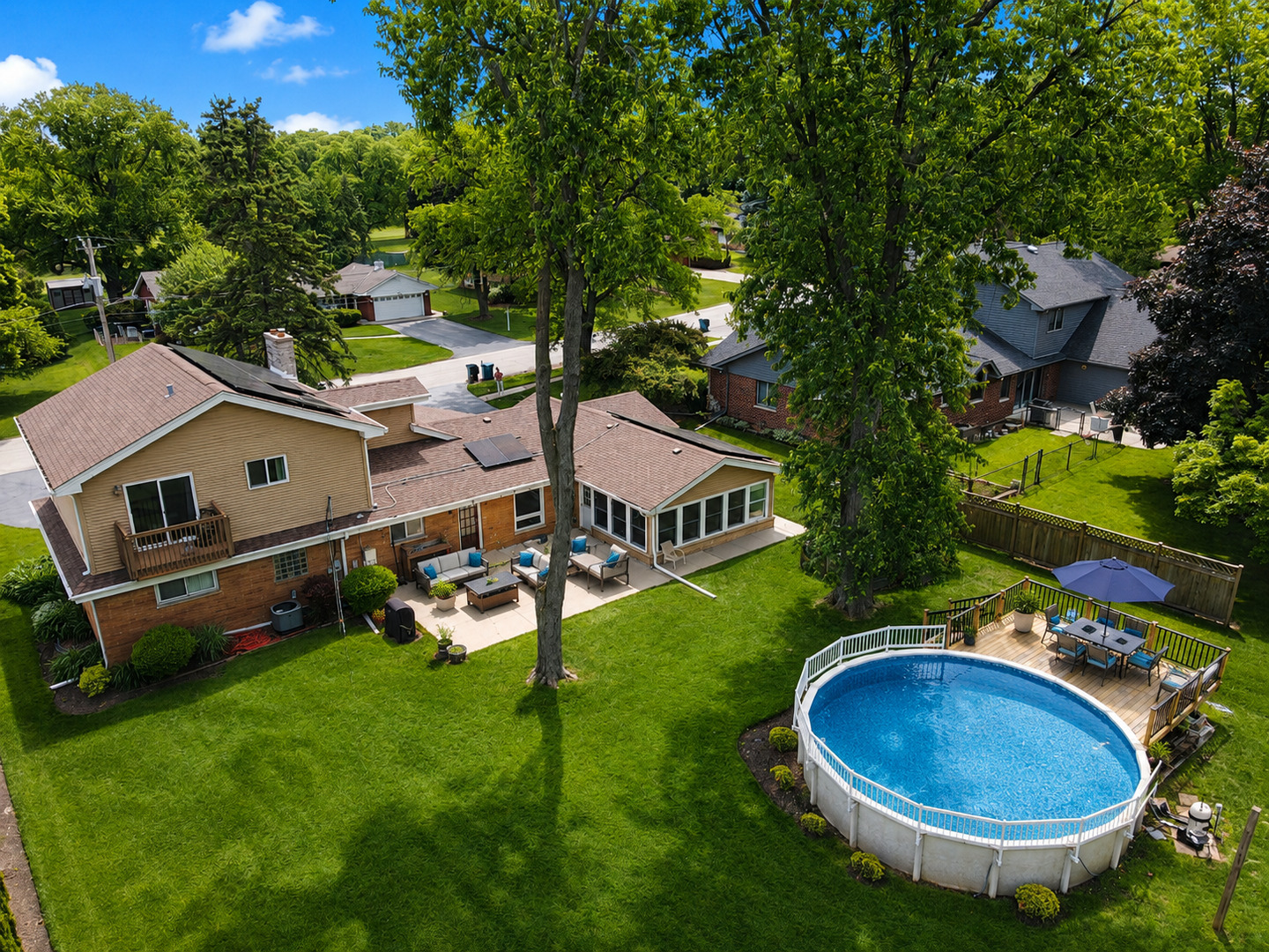 606 Country Club Drive