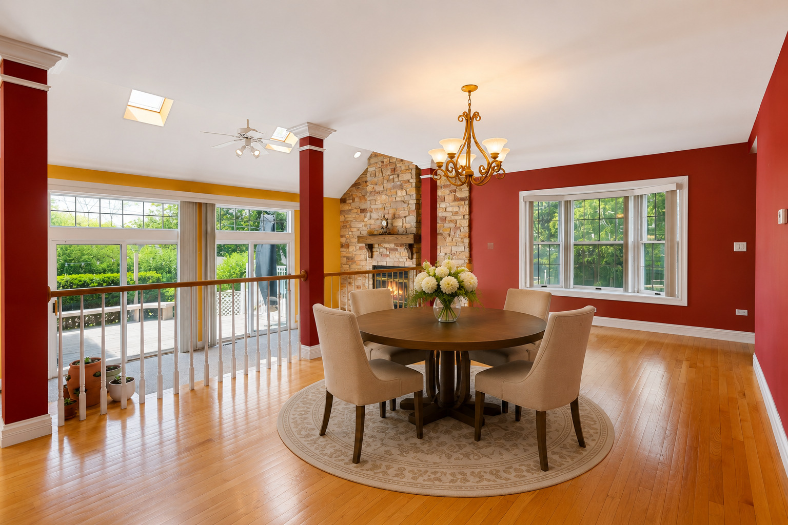 323 N Pleasant Road