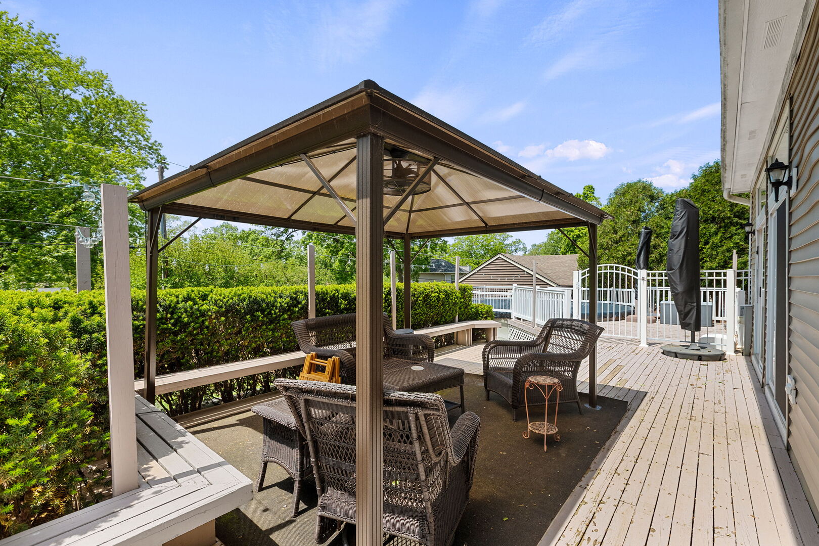 323 N Pleasant Road