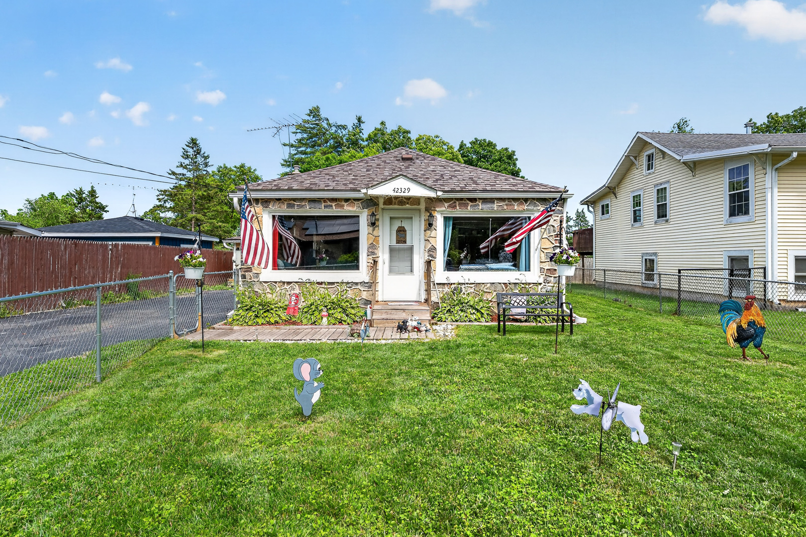 42329 N ELM Street