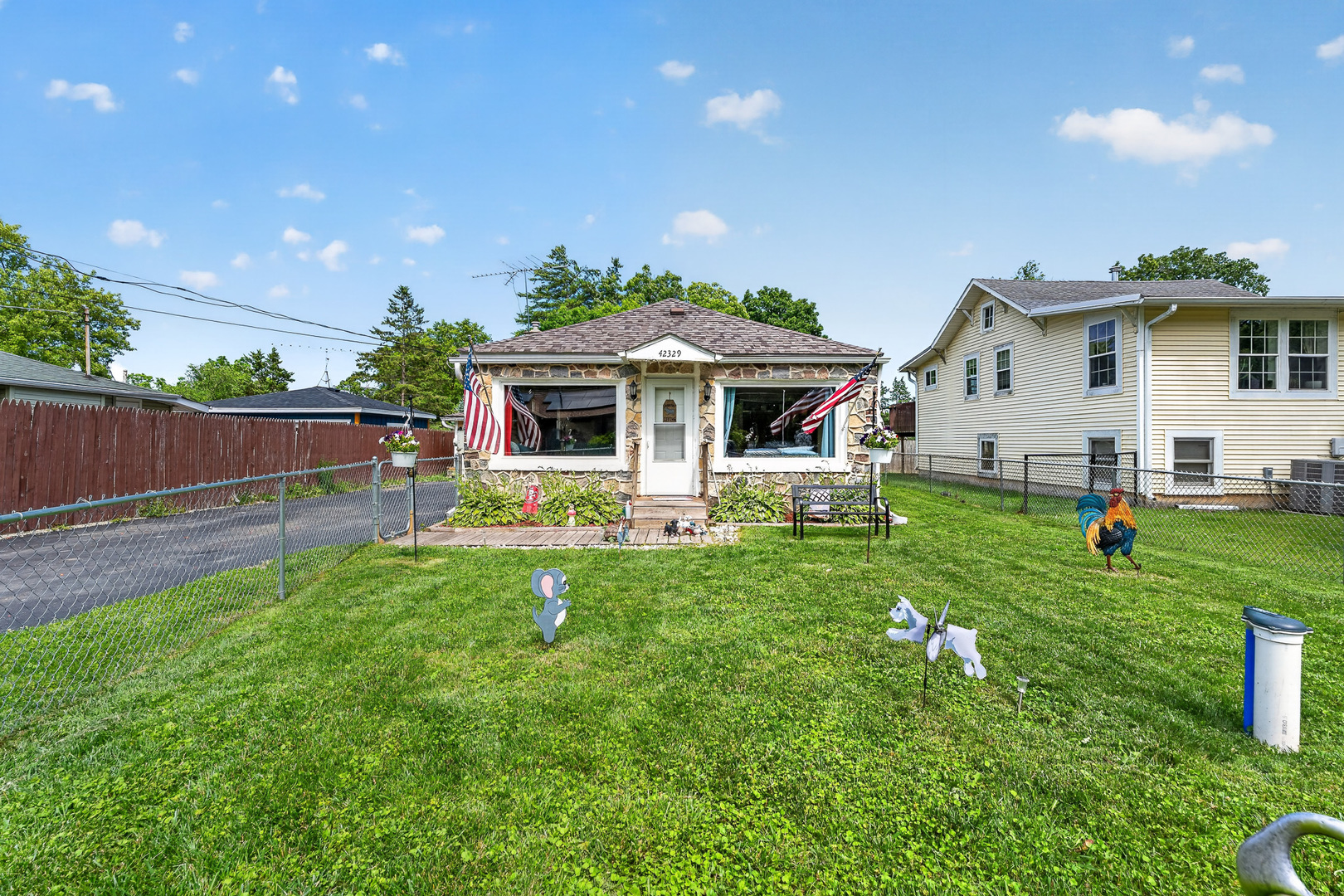 42329 N ELM Street