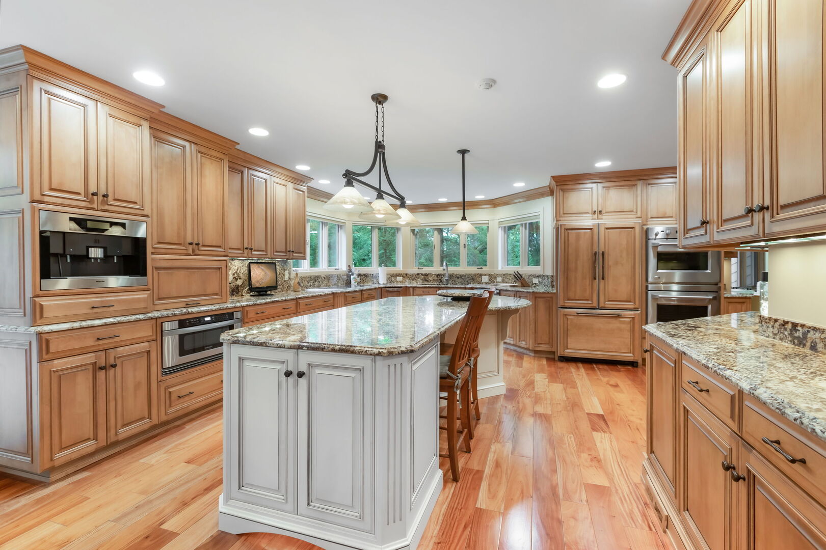 25546 Cayuga Trail