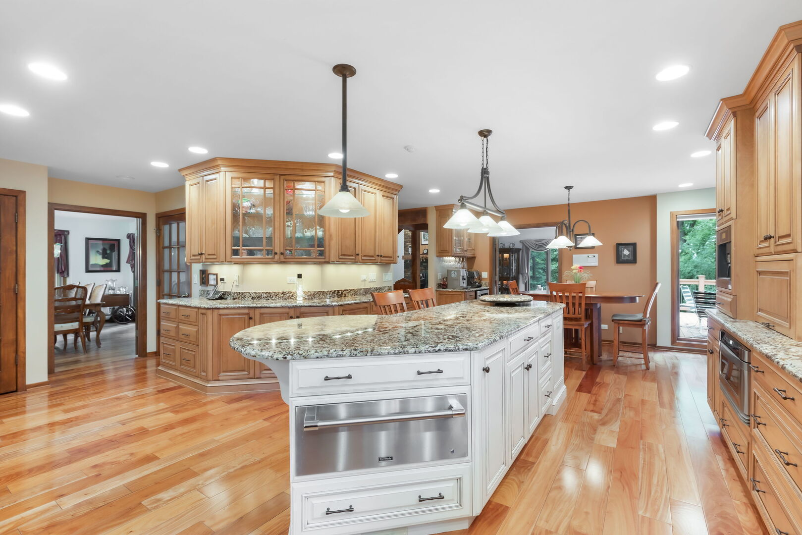 25546 Cayuga Trail