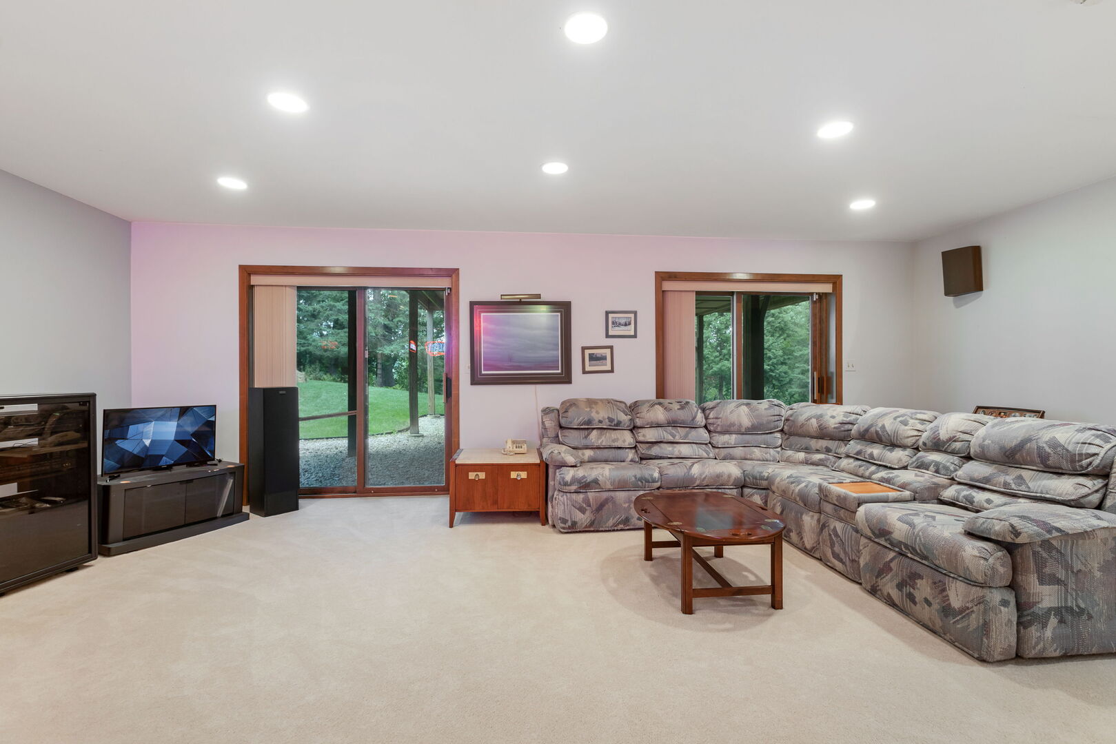 25546 Cayuga Trail