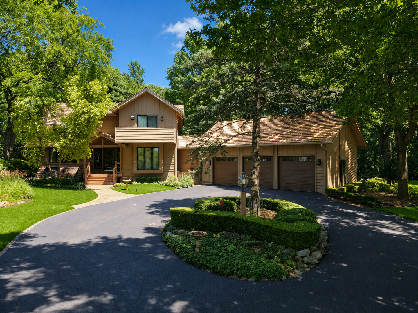 25546 Cayuga Trail