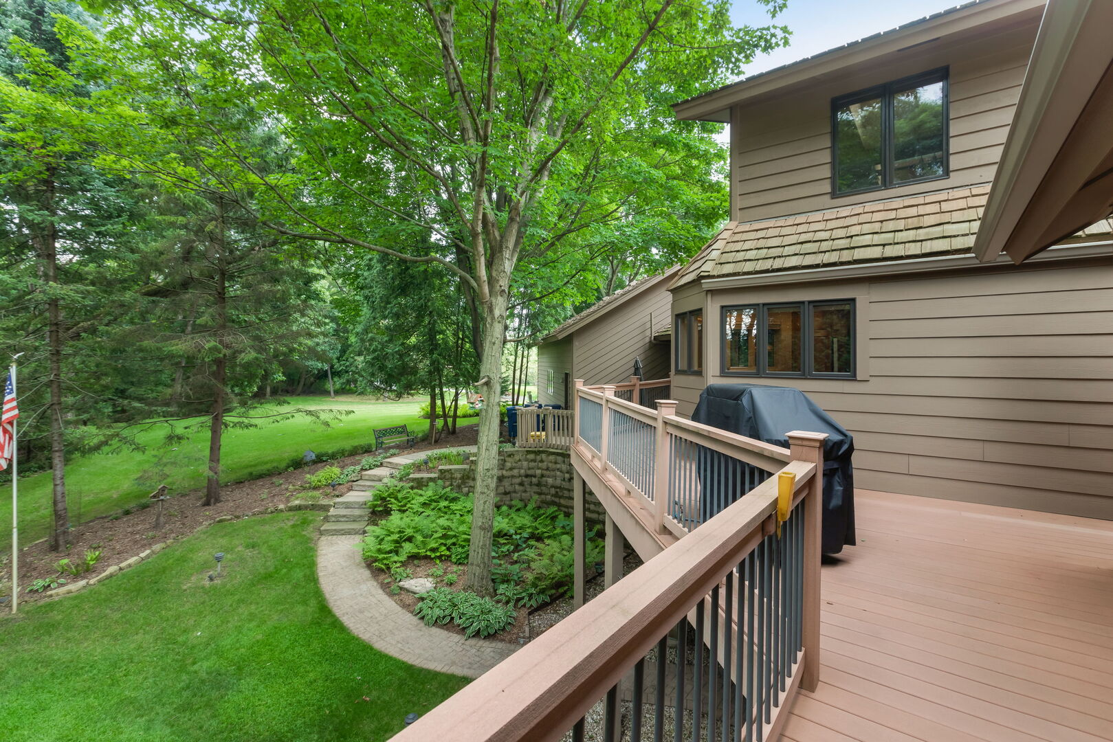 25546 Cayuga Trail