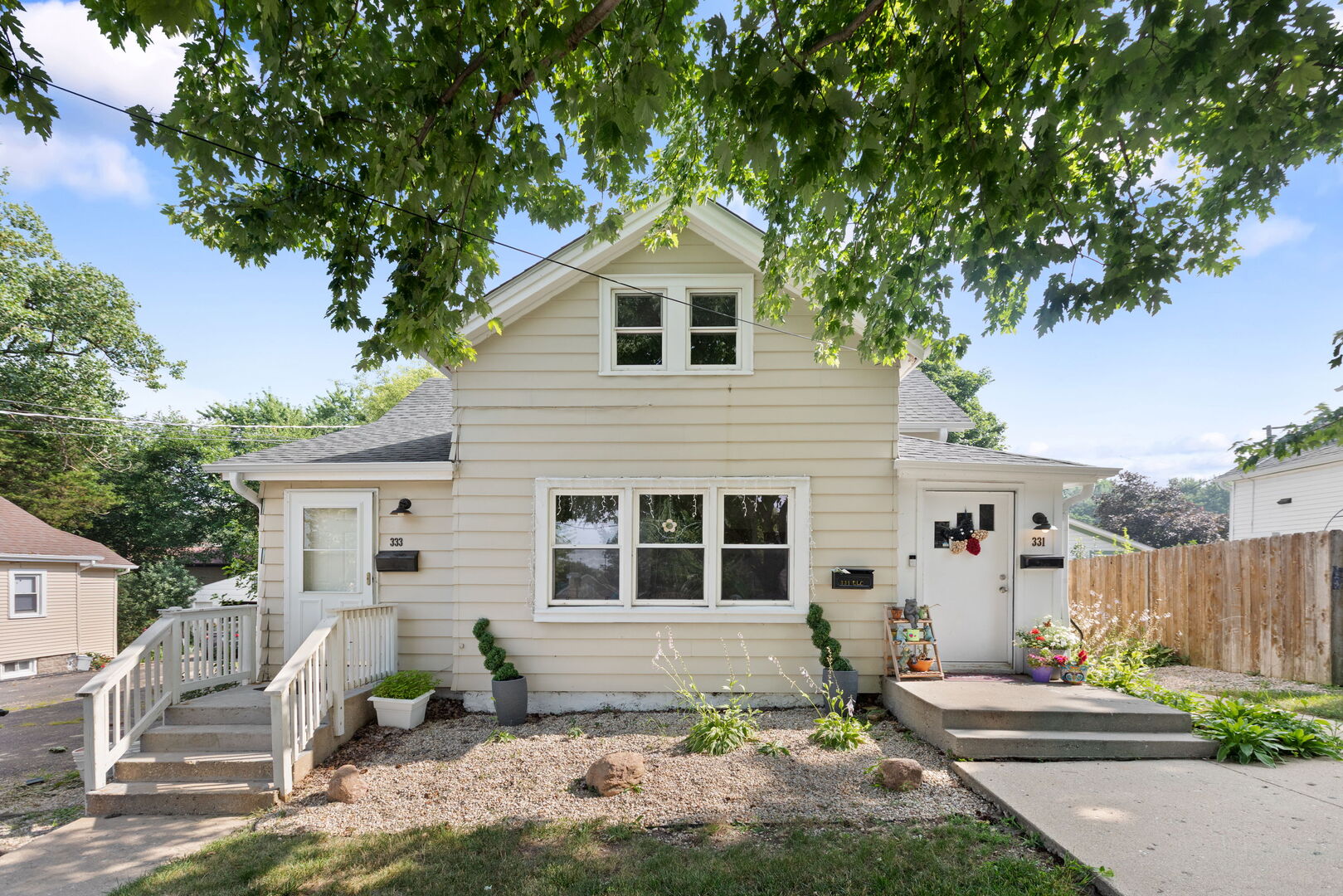 331-333 E Lincoln Avenue