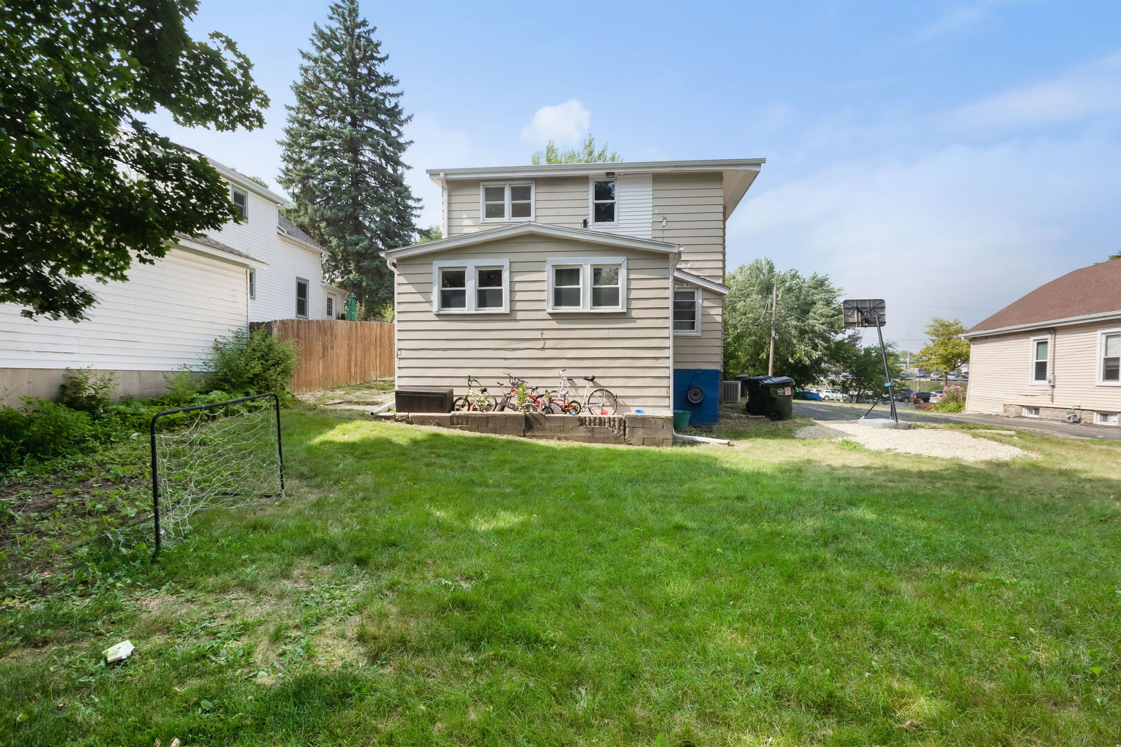 331-333 E Lincoln Avenue