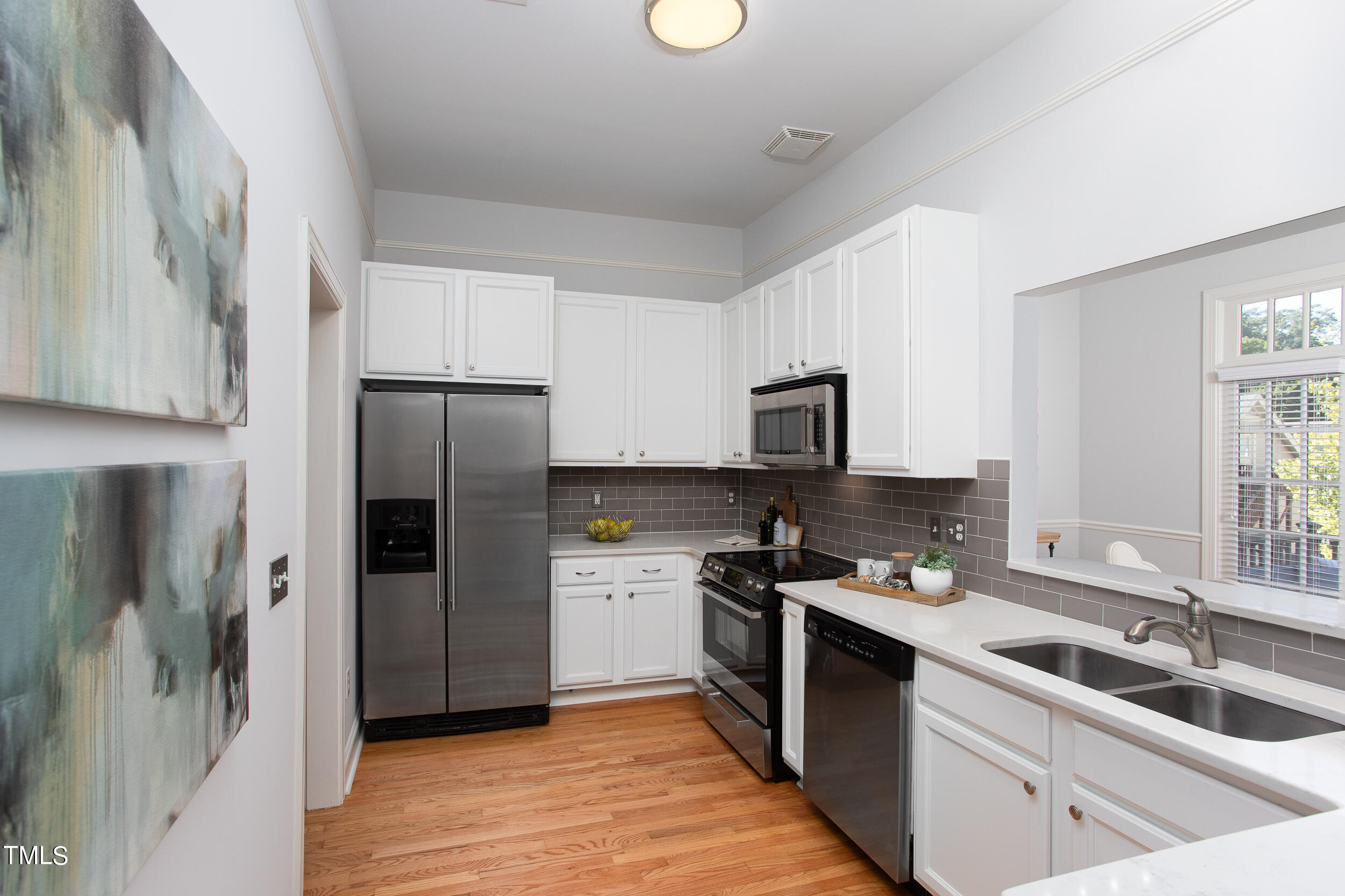 1510 W Markham Avenue