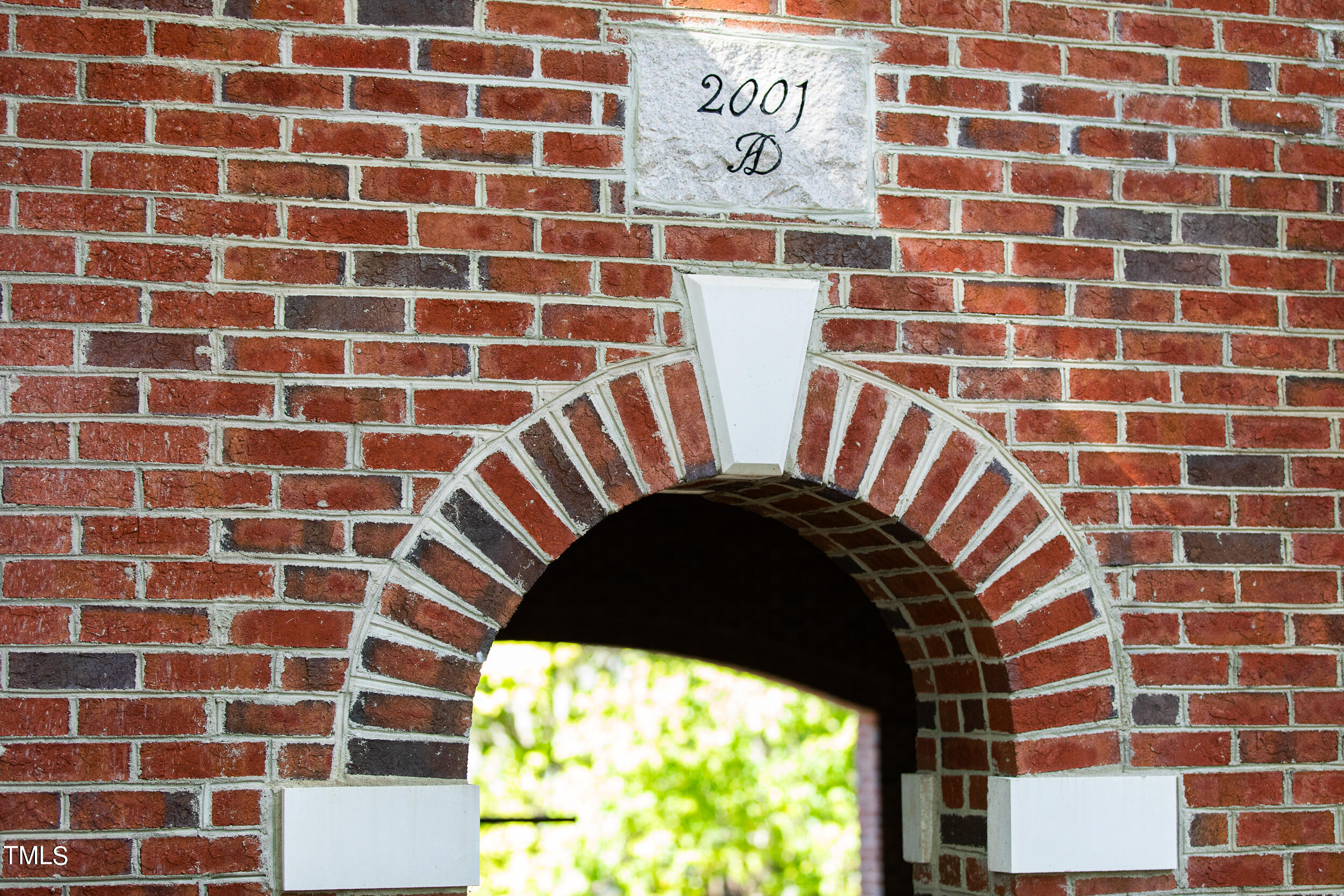 1510 W Markham Avenue