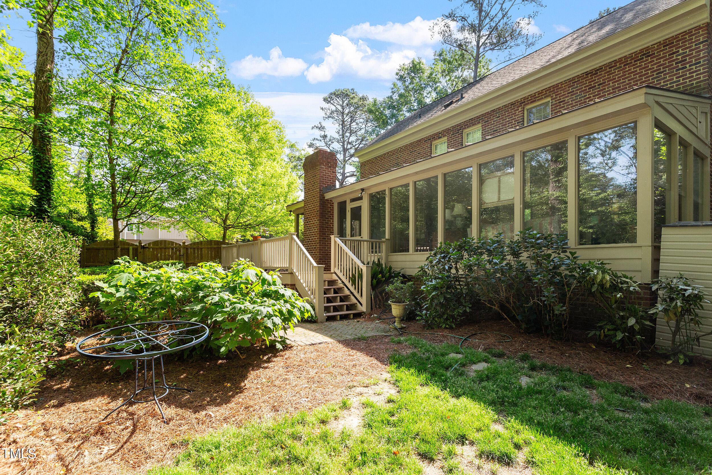 524 Lakestone Drive