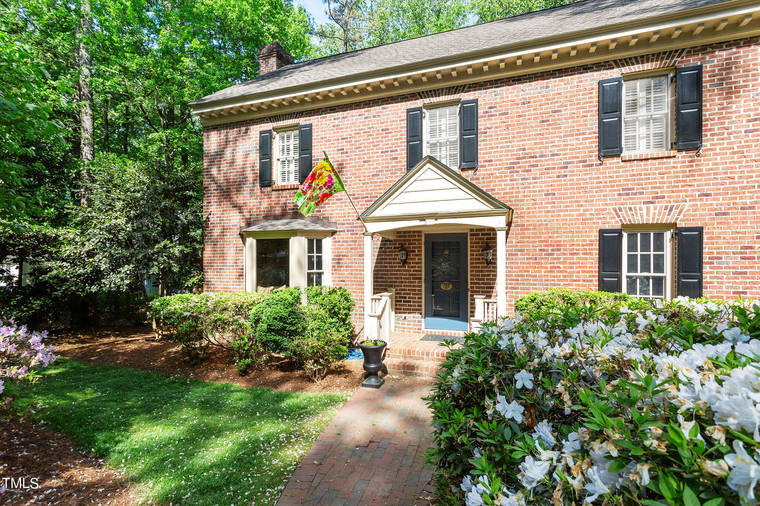 524 Lakestone Drive