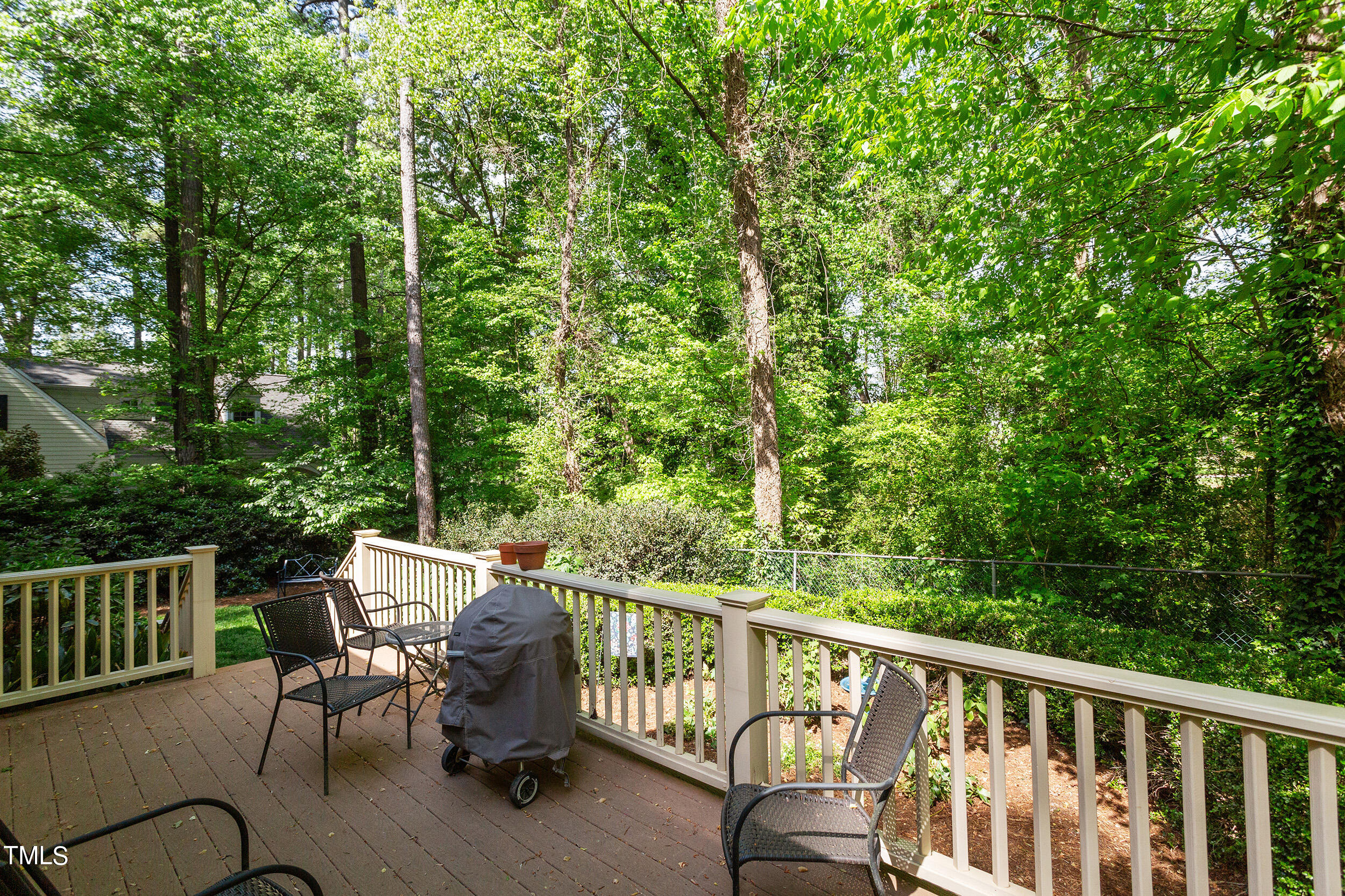 524 Lakestone Drive