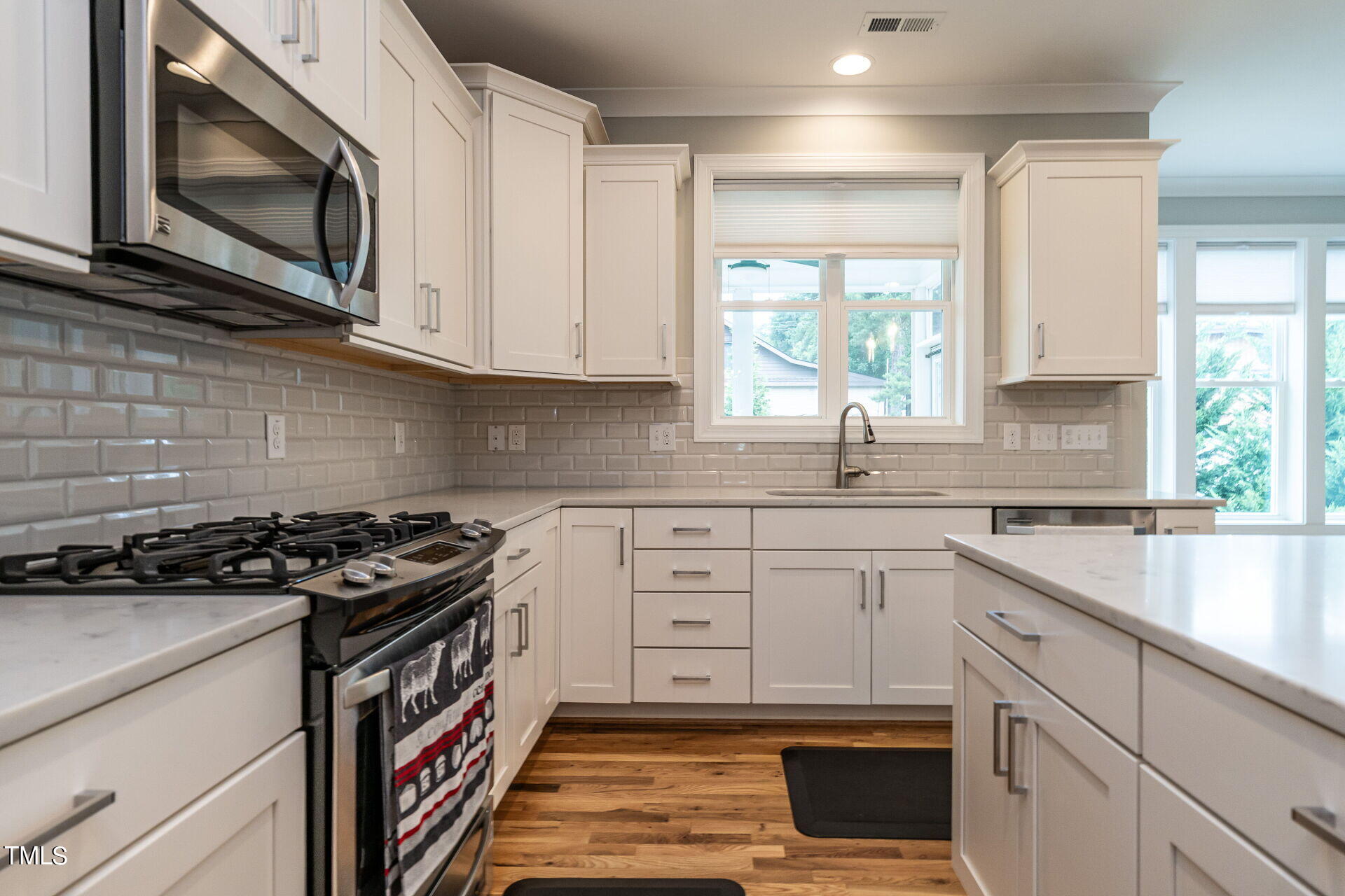 5004 Centerbud Place