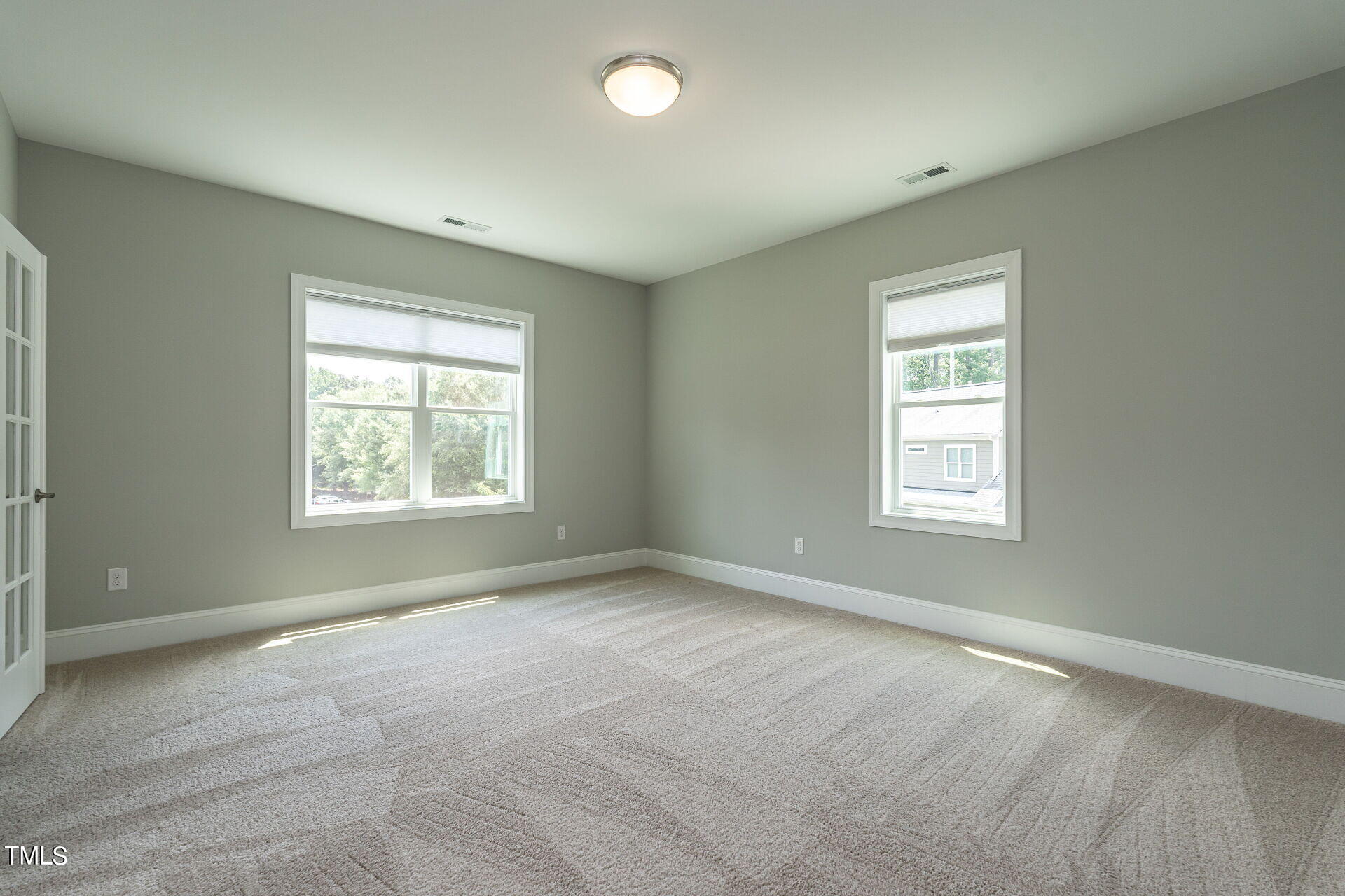 5004 Centerbud Place