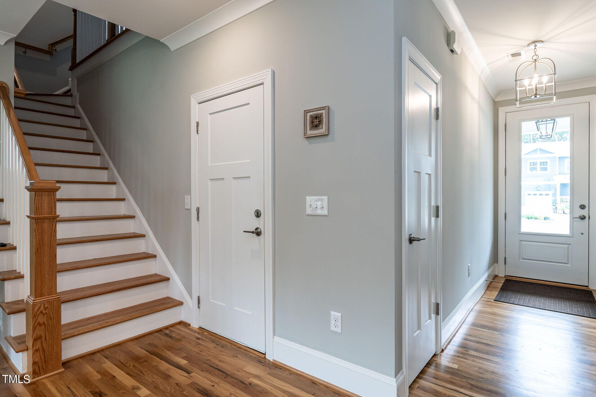 5004 Centerbud Place