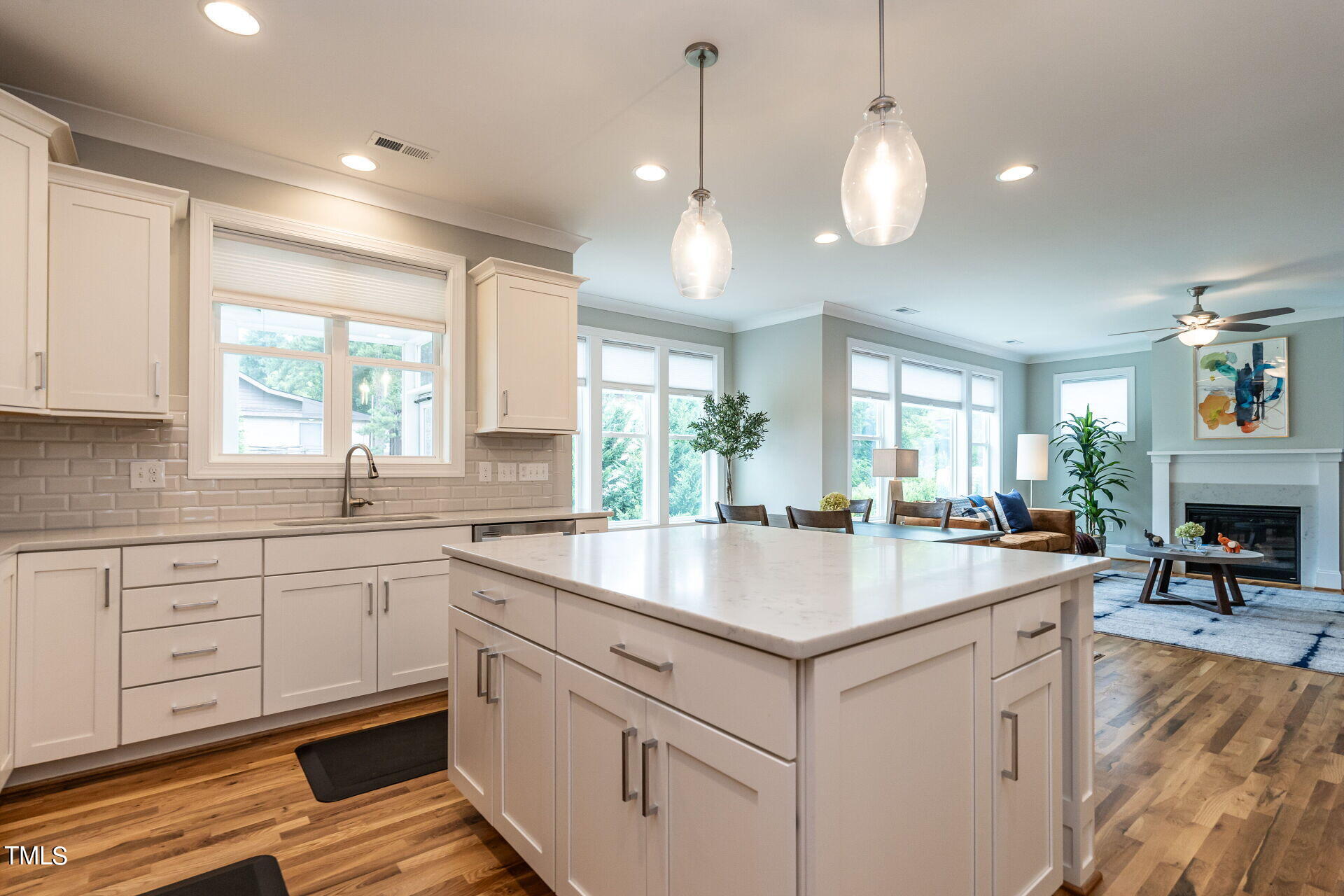 5004 Centerbud Place