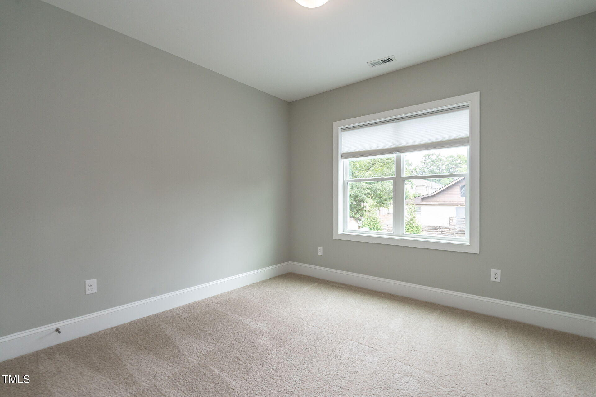 5004 Centerbud Place