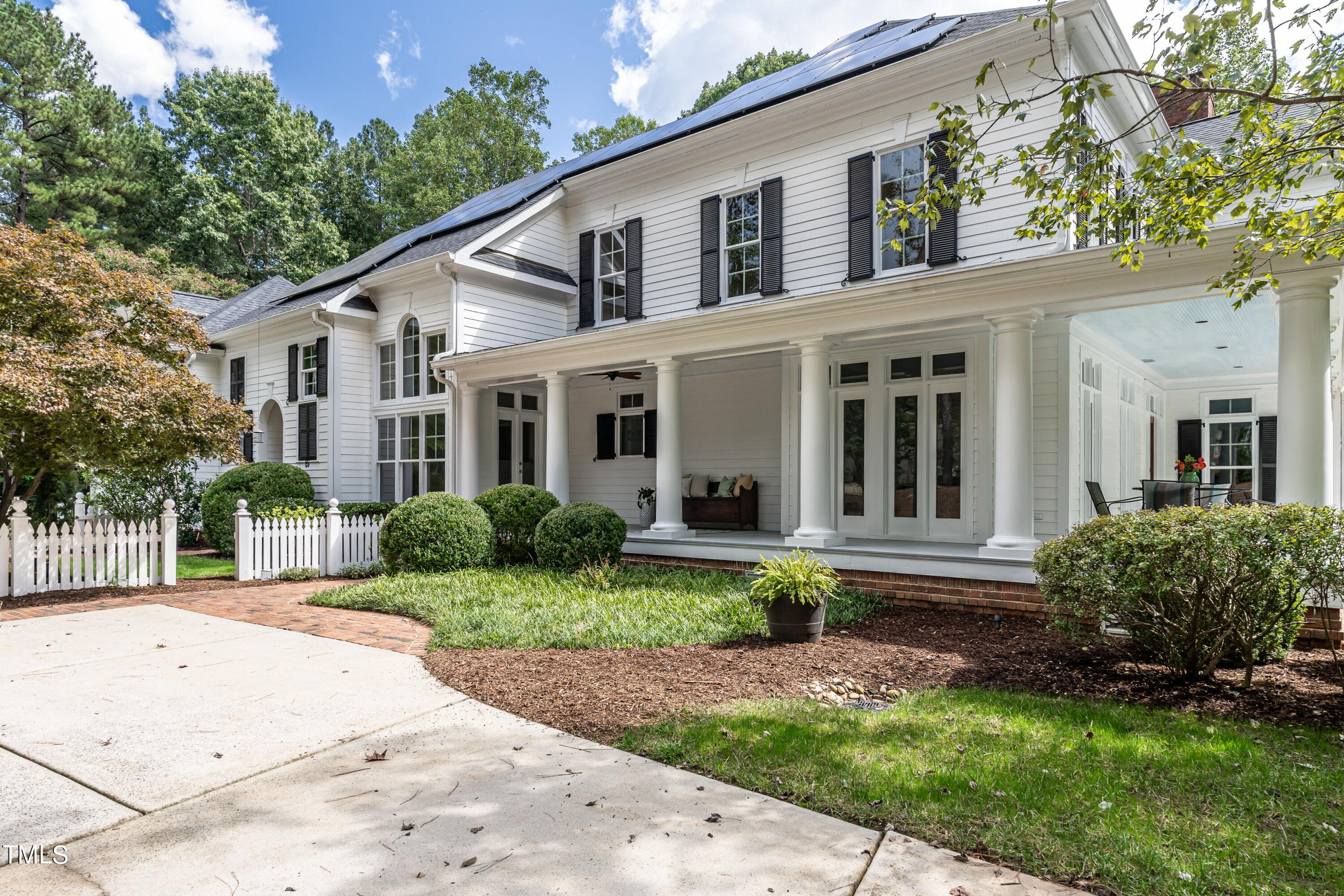1240 Barclay Manor Way