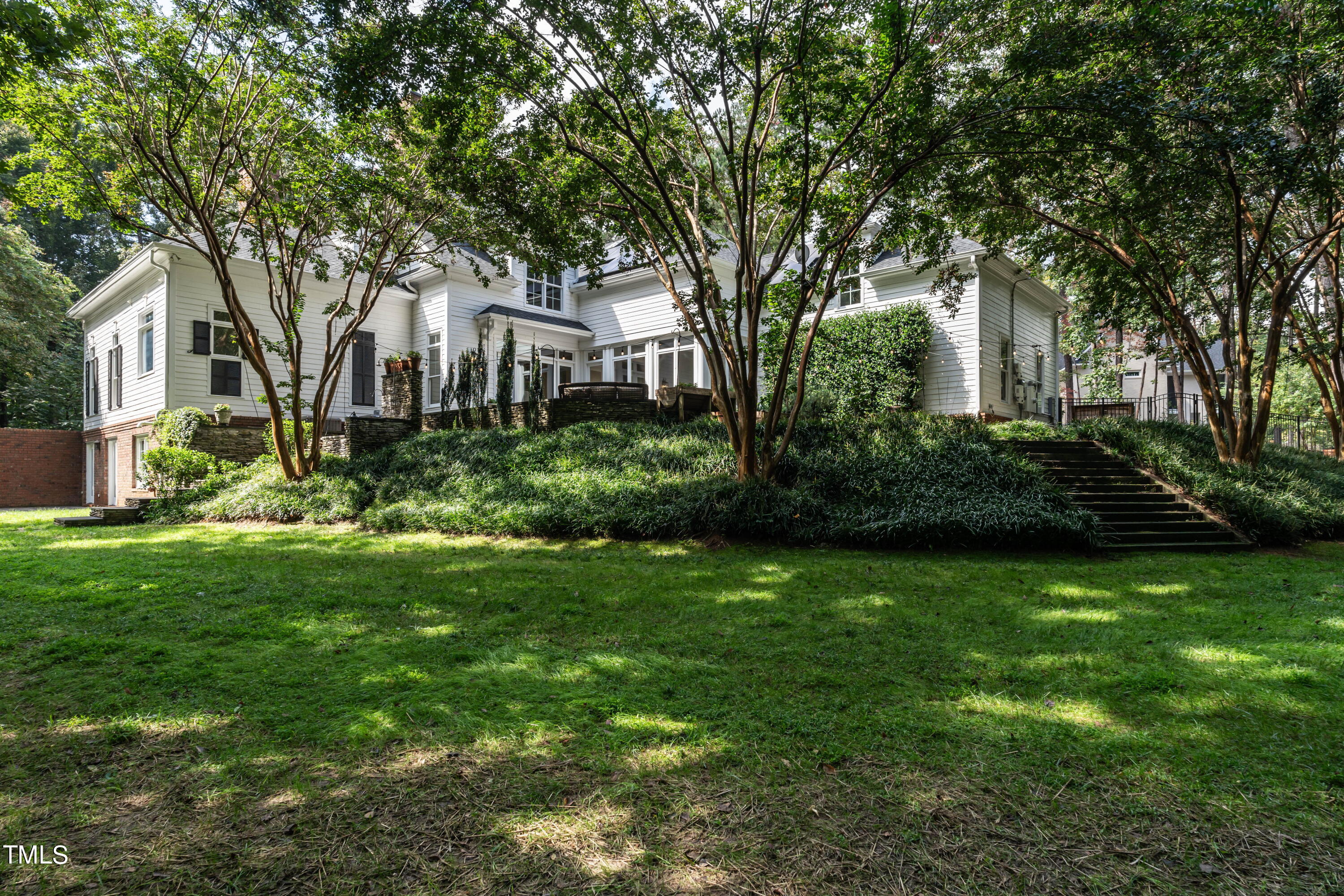 1240 Barclay Manor Way