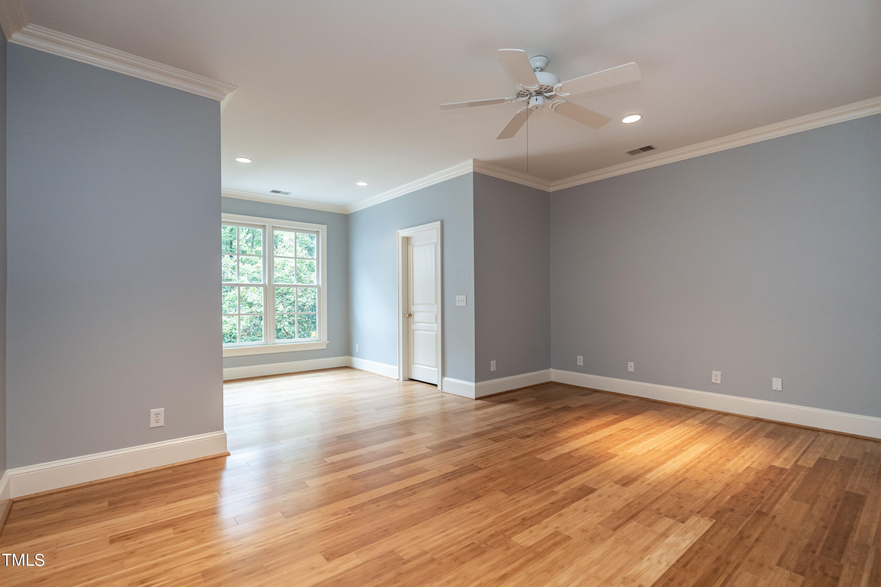 1240 Barclay Manor Way