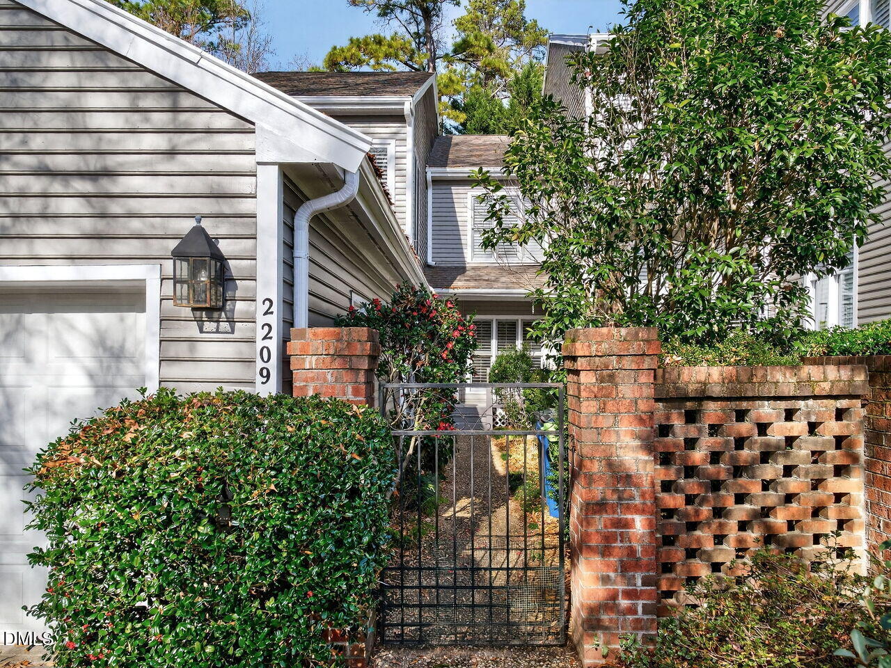 2209 Landings Way