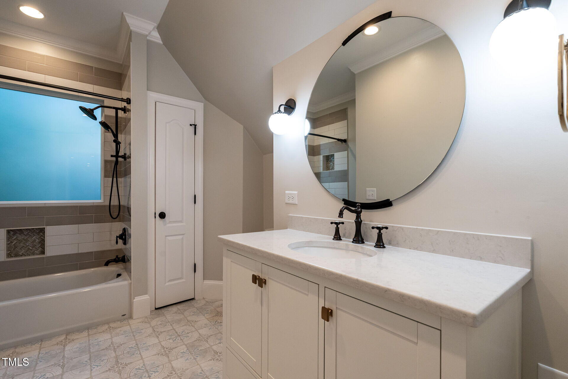 1228 Dorleath Court