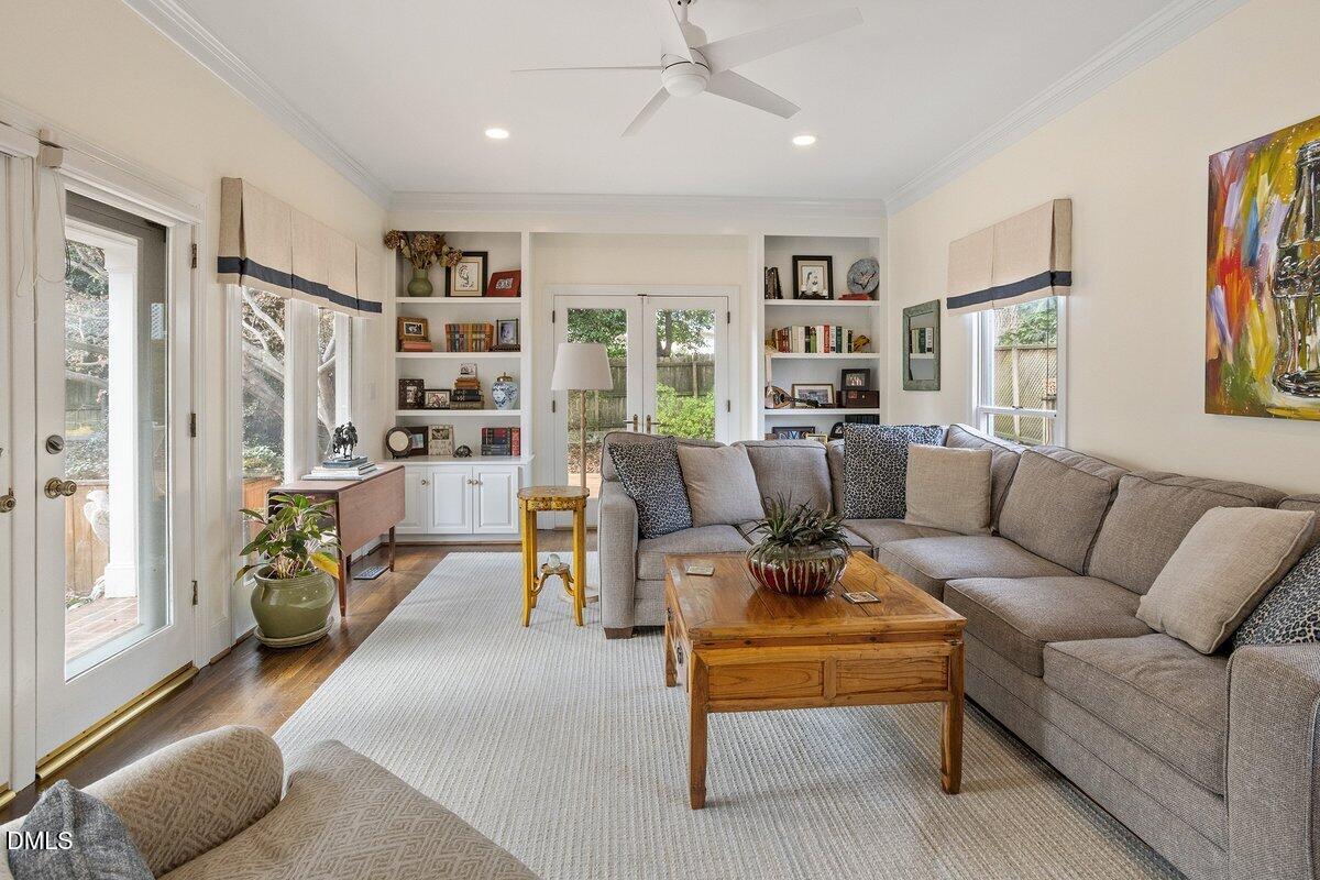 2309 Fairview