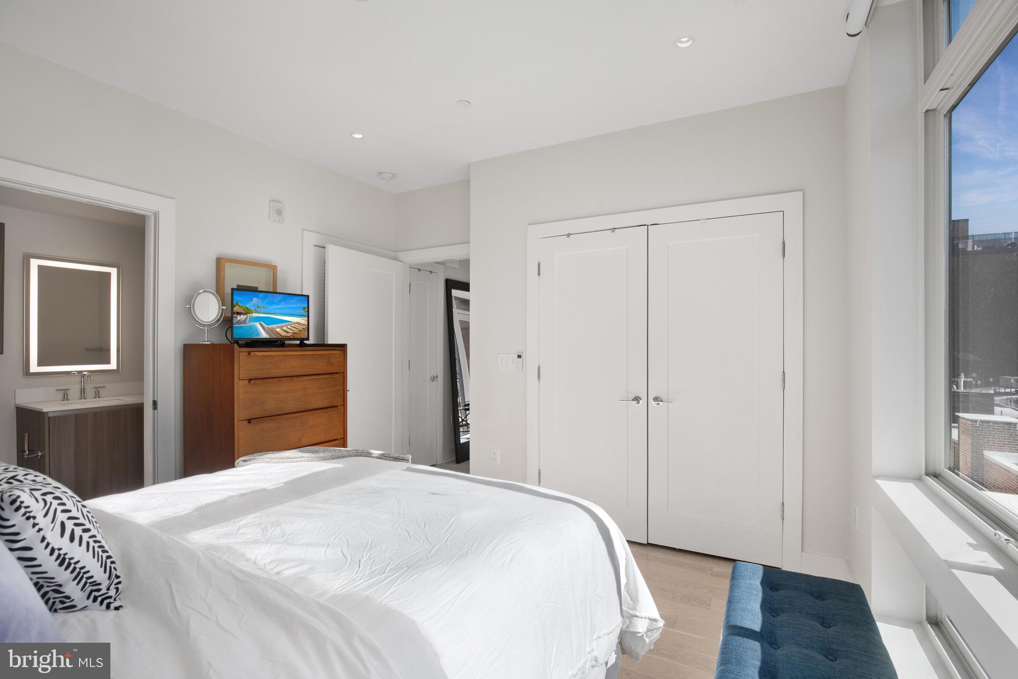 1745 N Street NW Unit: 606