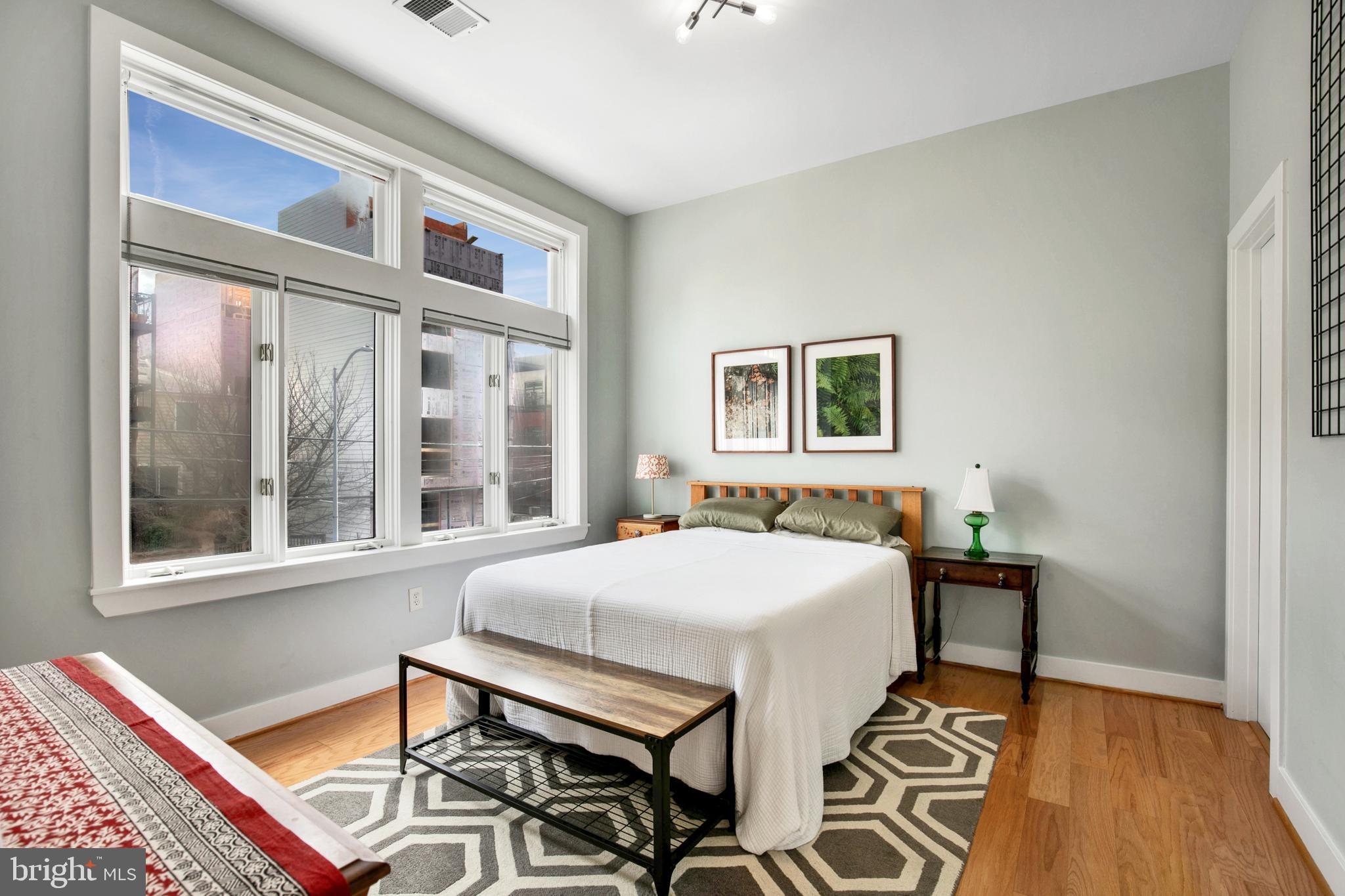 2357 Champlain St NW #302