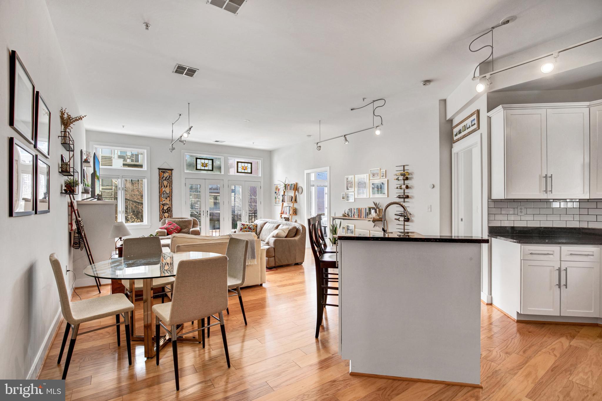 2357 Champlain St NW #302