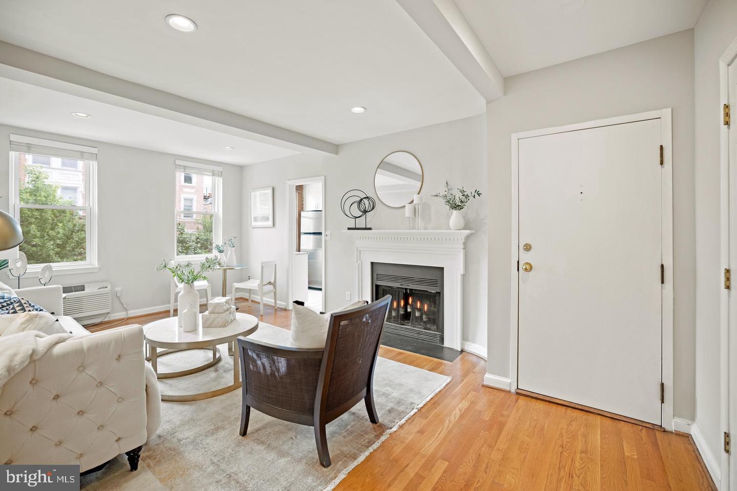 1810 California St NW #201