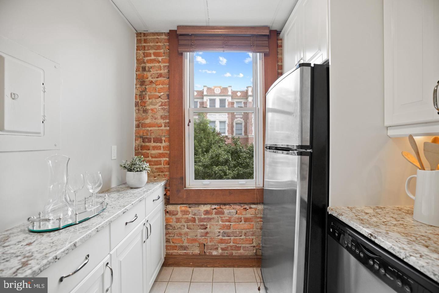 1810 California St NW #201