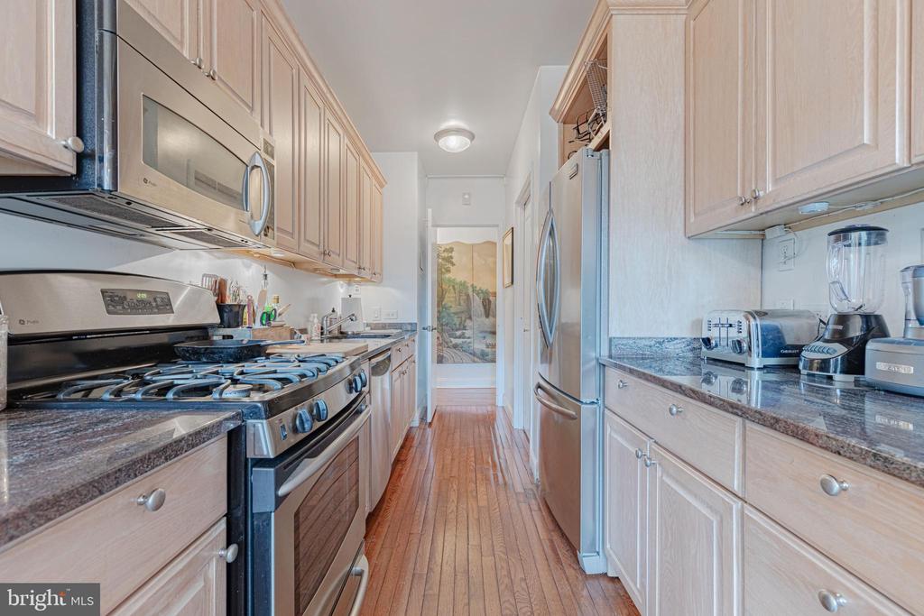 2801 New Mexico Ave NW #1012