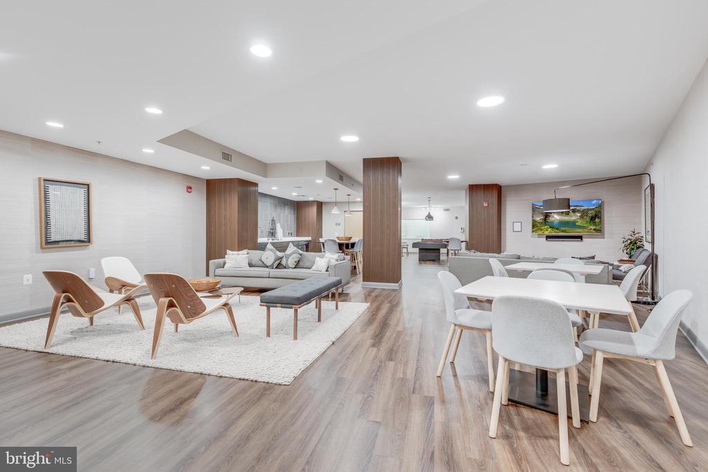 400 MASSACHUSETTS AVE NW #905