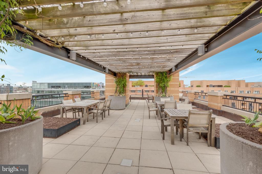 400 MASSACHUSETTS AVE NW #905