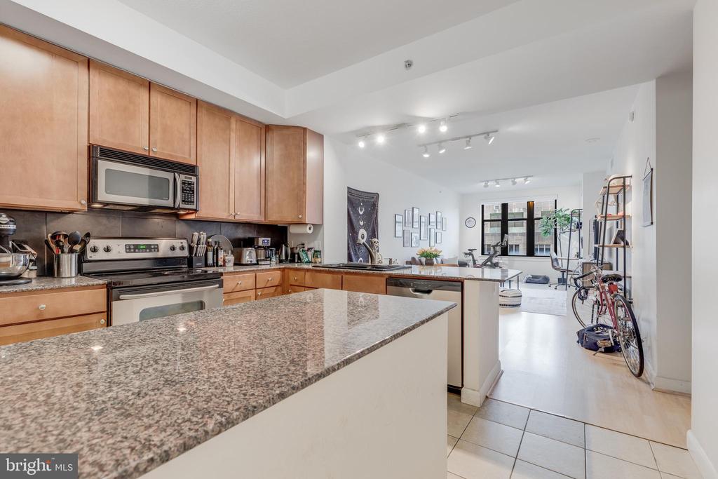 400 MASSACHUSETTS AVE NW #905