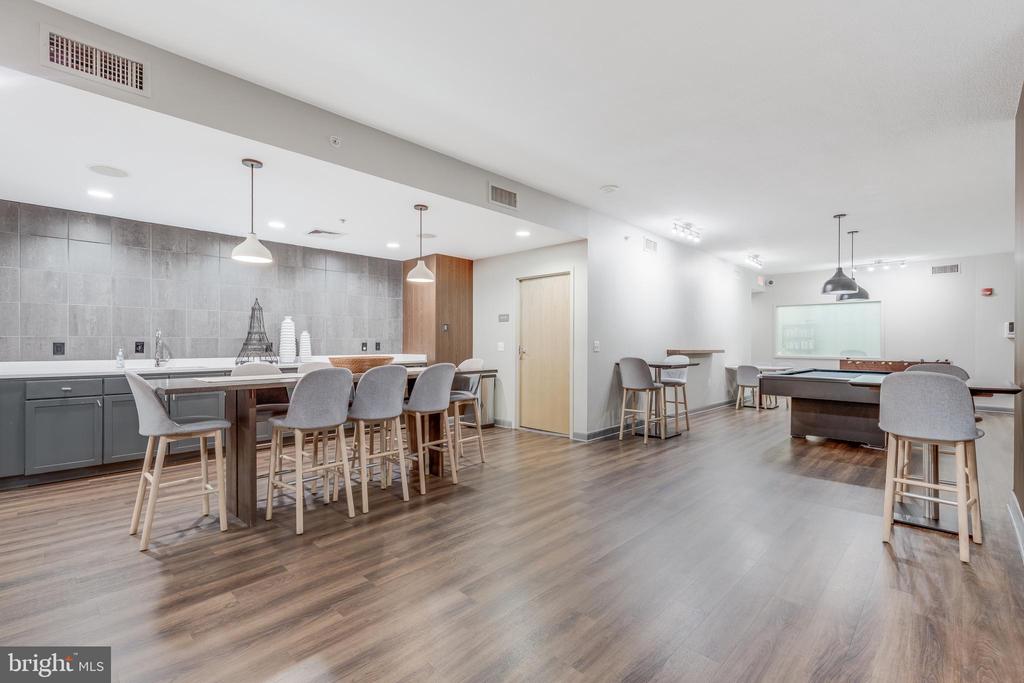 400 MASSACHUSETTS AVE NW #905
