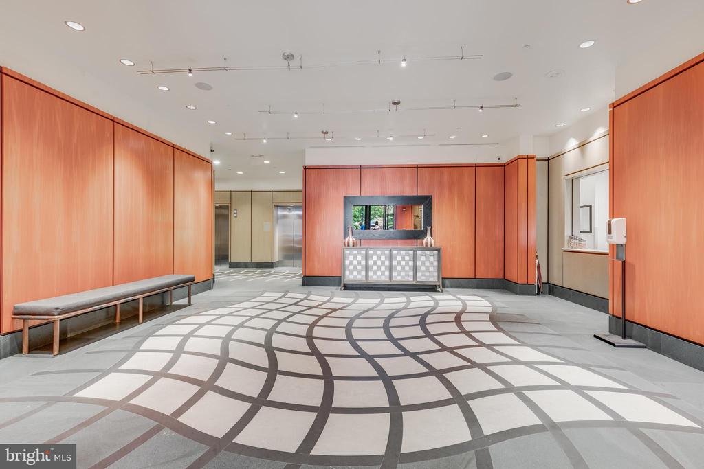 400 MASSACHUSETTS AVE NW #905
