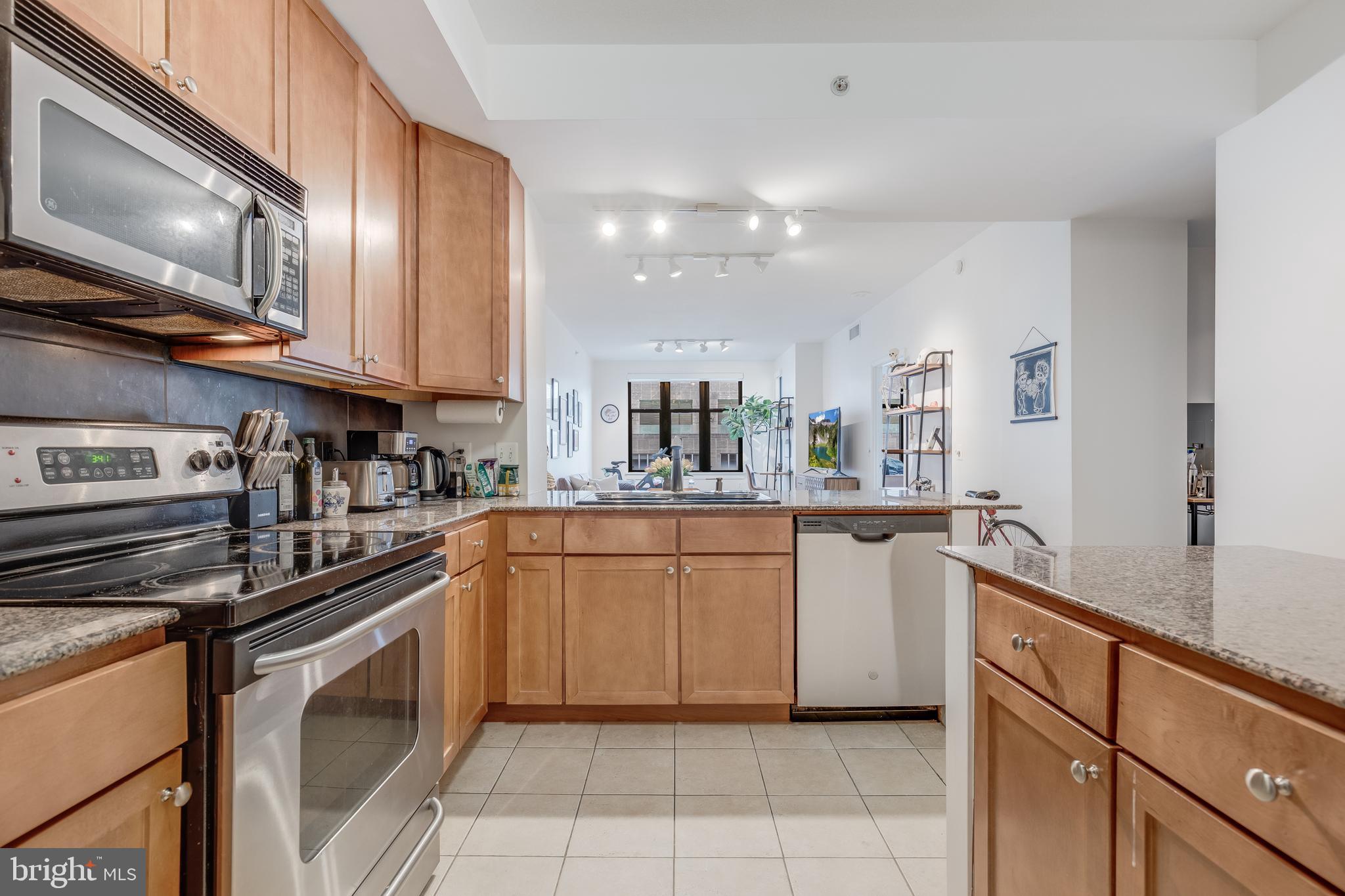 400 MASSACHUSETTS AVE NW #905