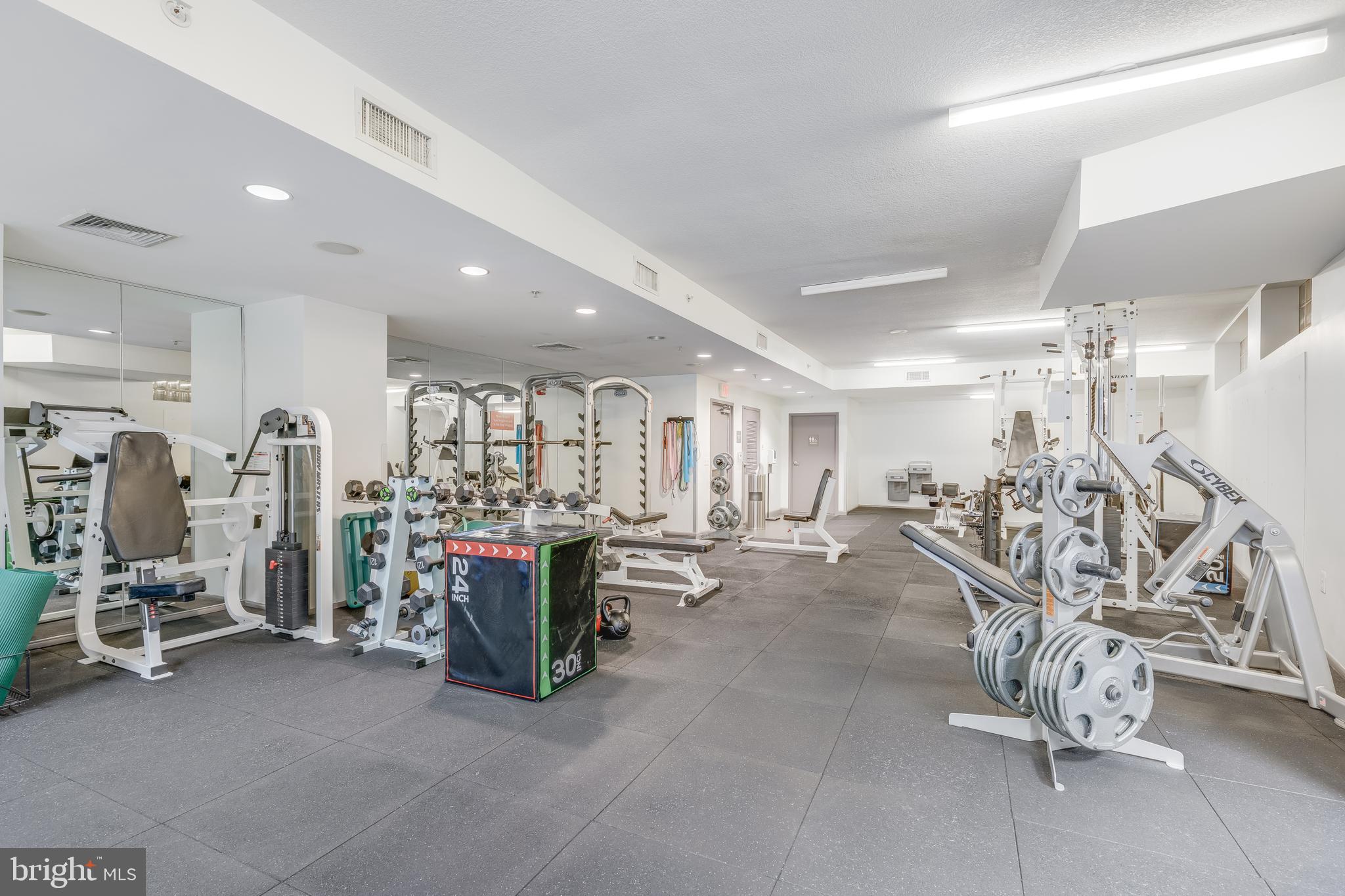 400 MASSACHUSETTS AVE NW #905